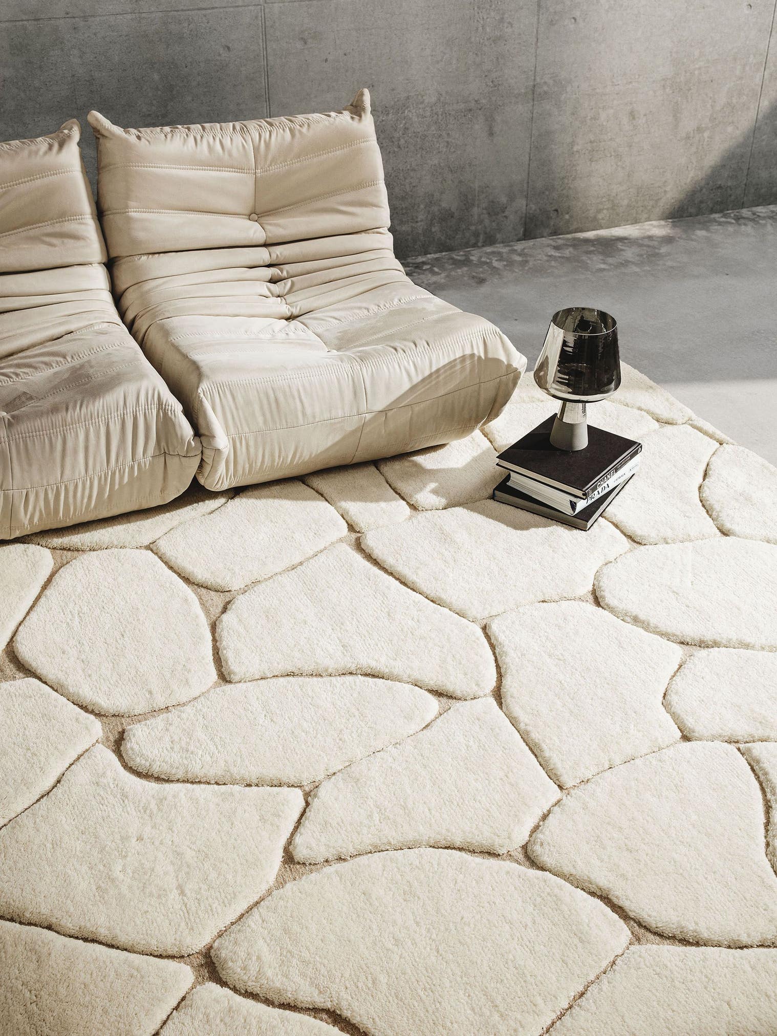 Matta av 90% Ull, 10% Bomull i Beige med 21 - 30 mm hög lugg från benuta Finest