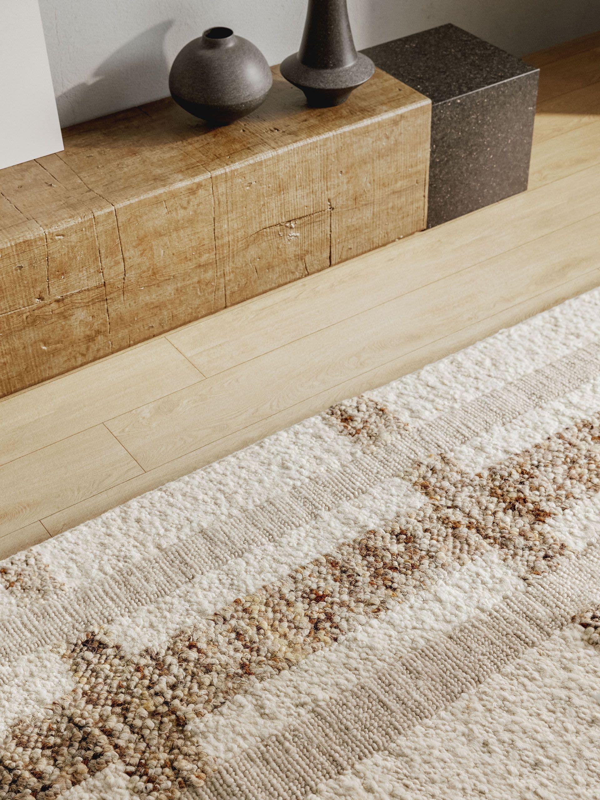Rug made of 90% Wool, 10% Cotton in Beige with a 21 - 30 mm high pile by benuta Finest