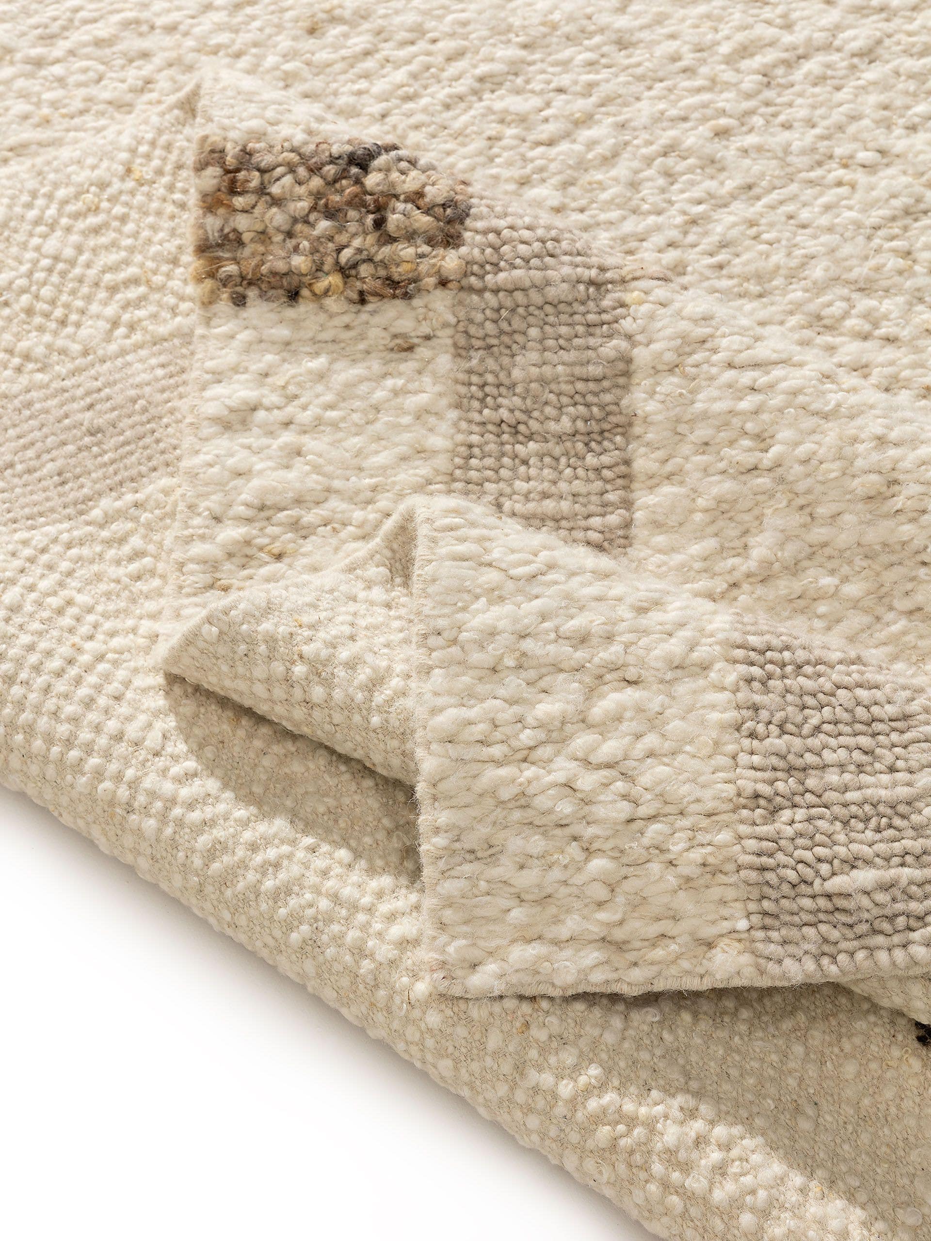 Rug made of 90% Wool, 10% Cotton in Beige with a 21 - 30 mm high pile by benuta Finest