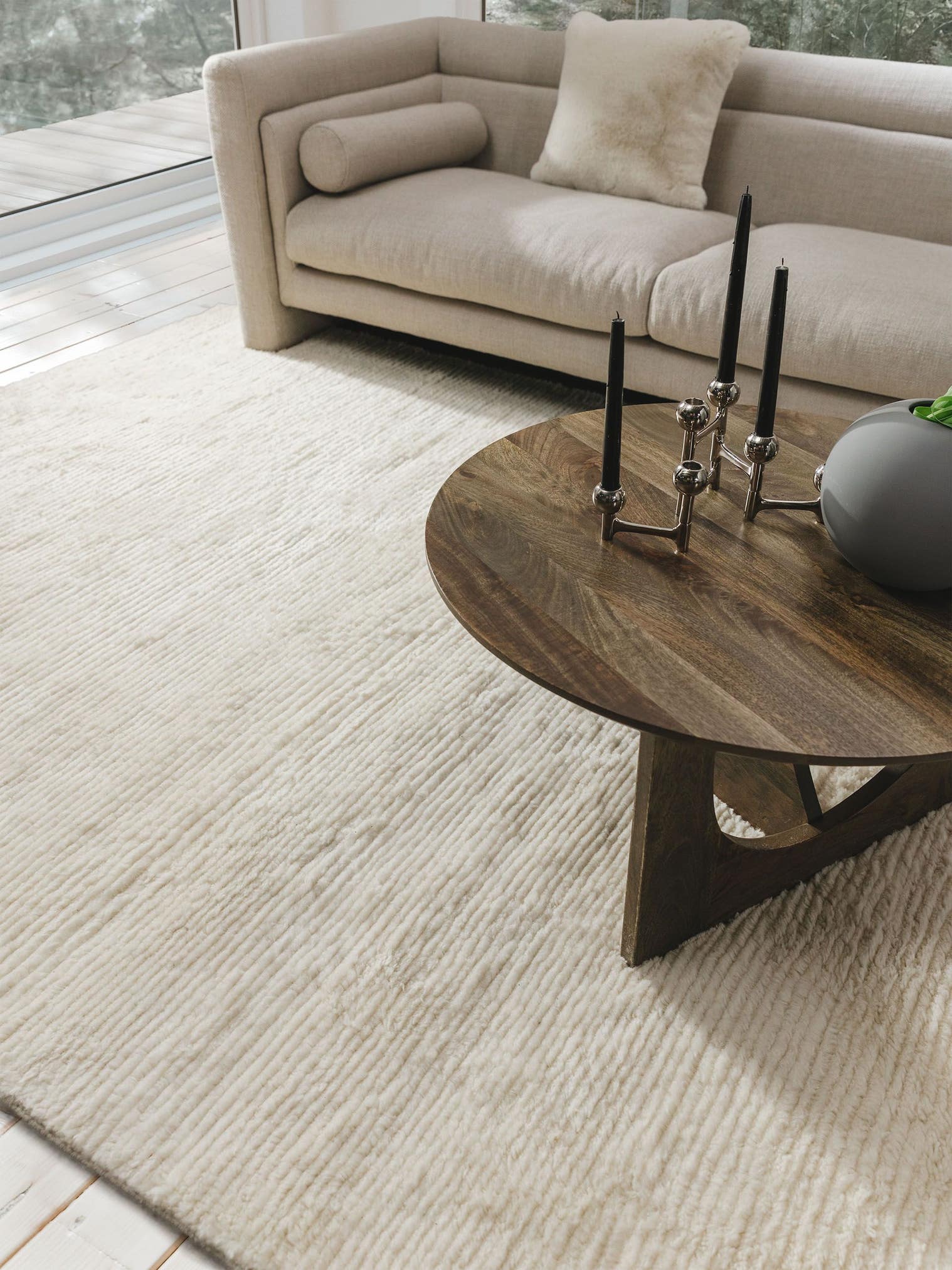 Rug made of 90% Wool, 10% Cotton in Beige with a 21 - 30 mm high pile by benuta Finest