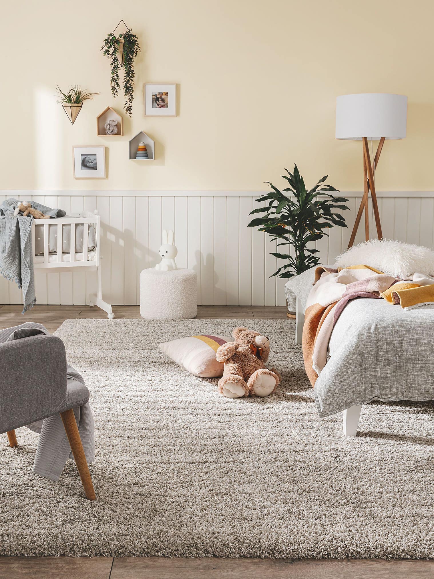 Rug made of 100% Polypropylene in Grey with a 31 - 40 mm high pile by benuta Nest