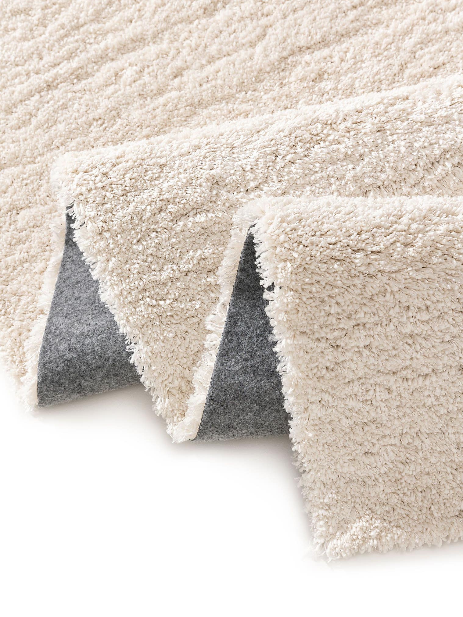 Matta av 100% Polypropylen i Beige med 31 - 40 mm hög lugg från benuta Nest
