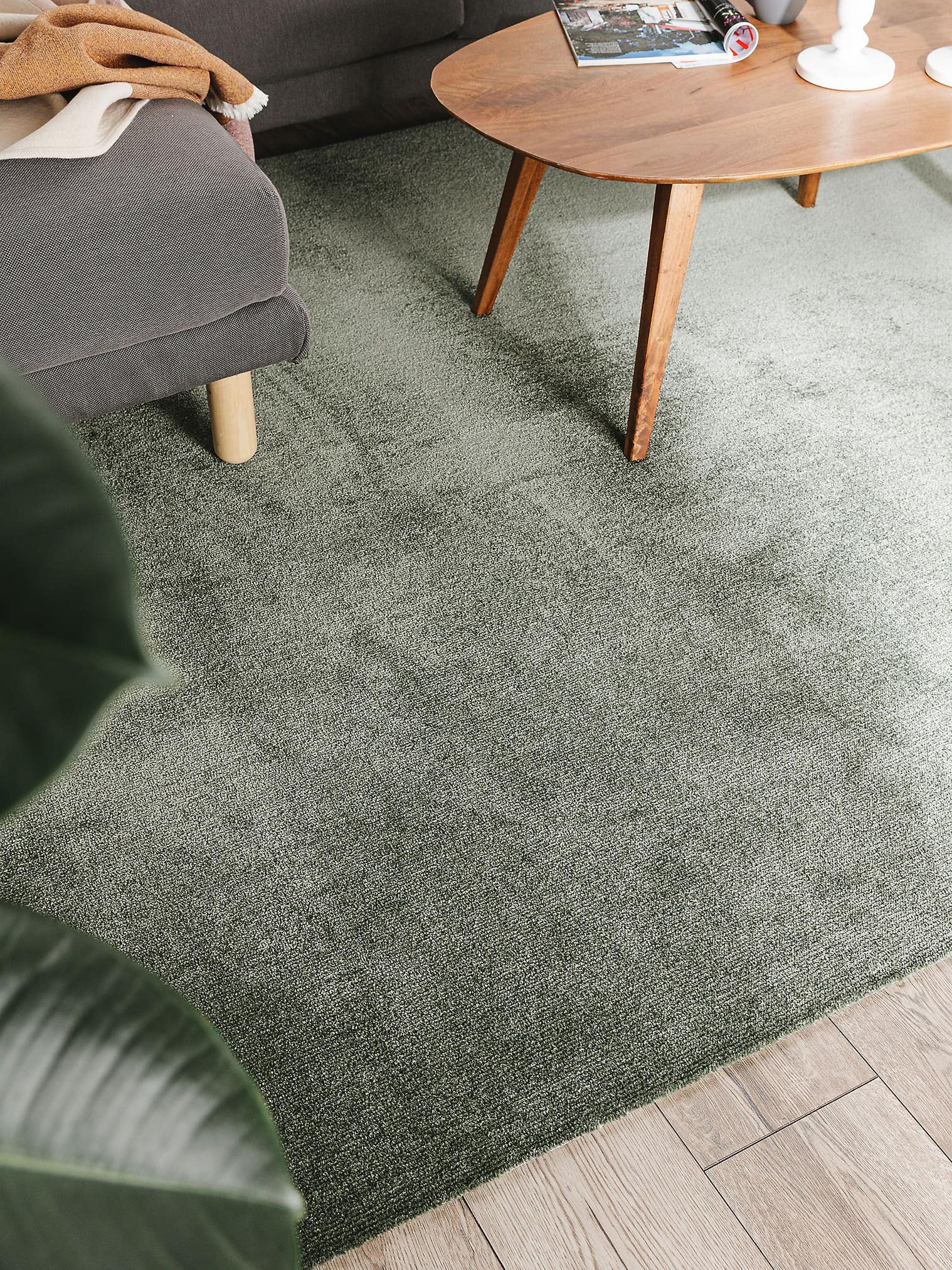 Rug made of 100% Polypropylene in Green with a 6 - 10 mm high pile by benuta Nest