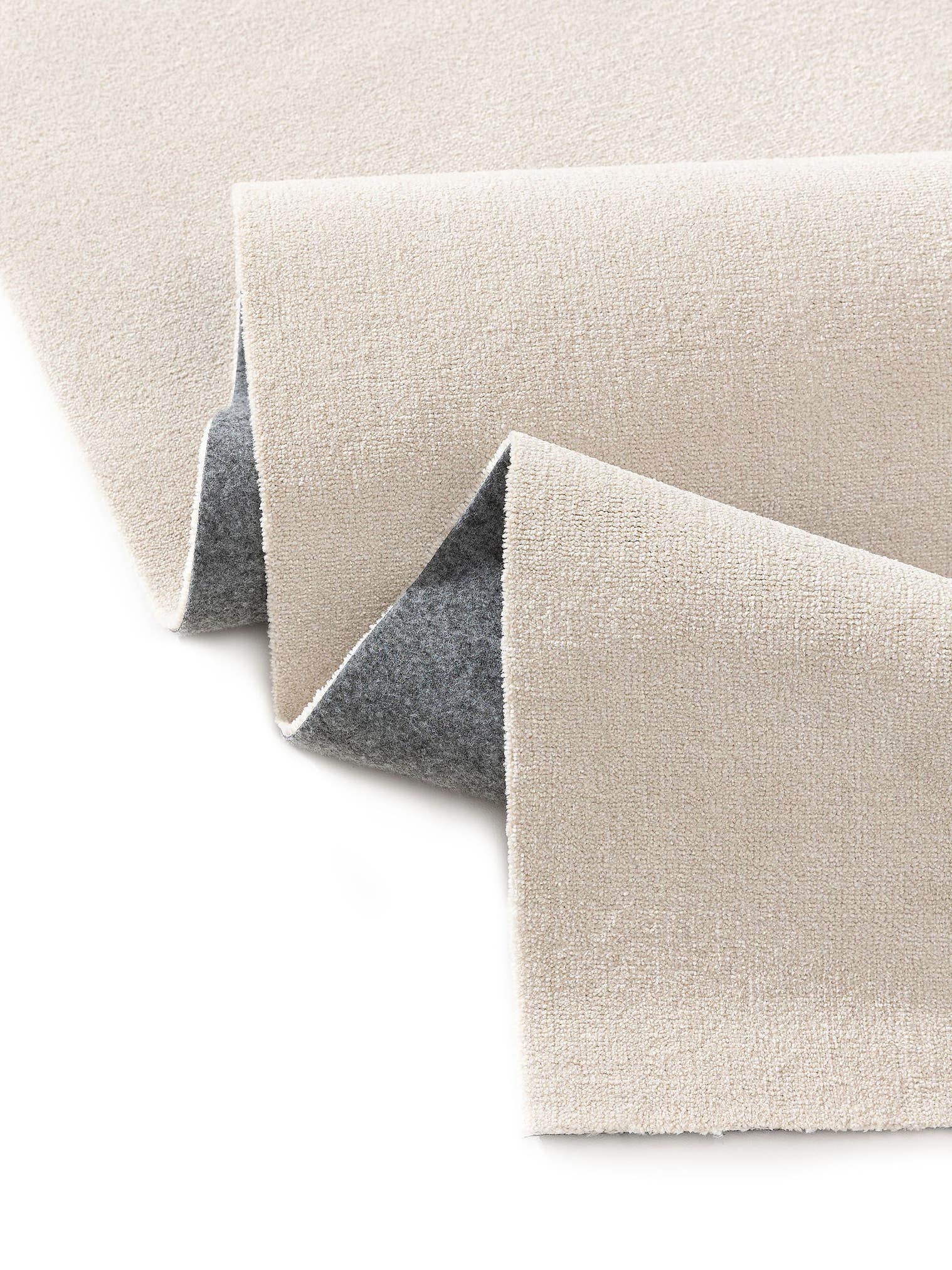 Teppich aus 100% Polypropylen in Beige mit 6 bis 10 mm hohem Flor von benuta Nest