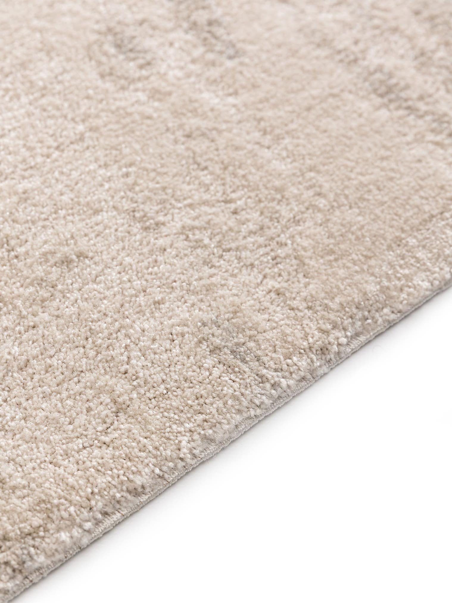 Tapijt van 100% Polyester in Grijs met een 11 - 20 mm hoge pool van benuta Nest