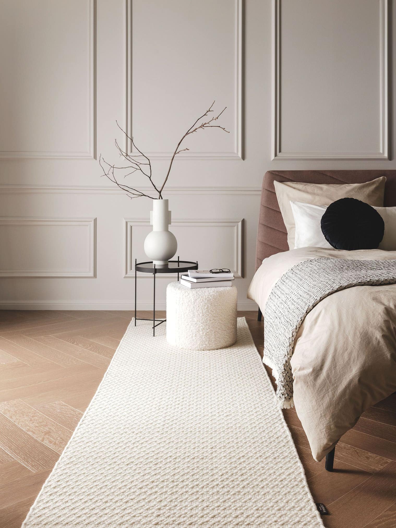 Rug made of 100% Wool from (New Zealand) in Beige with a 21 - 30 mm high pile by benuta Finest