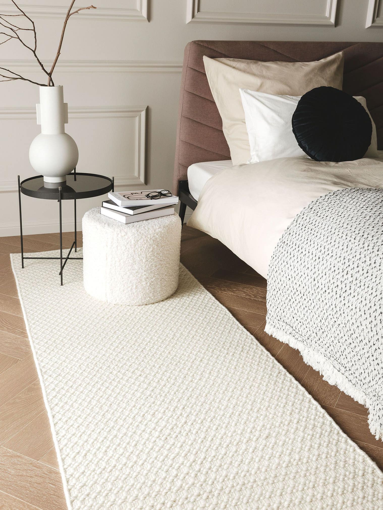 Rug made of 100% Wool from (New Zealand) in Beige with a 21 - 30 mm high pile by benuta Finest