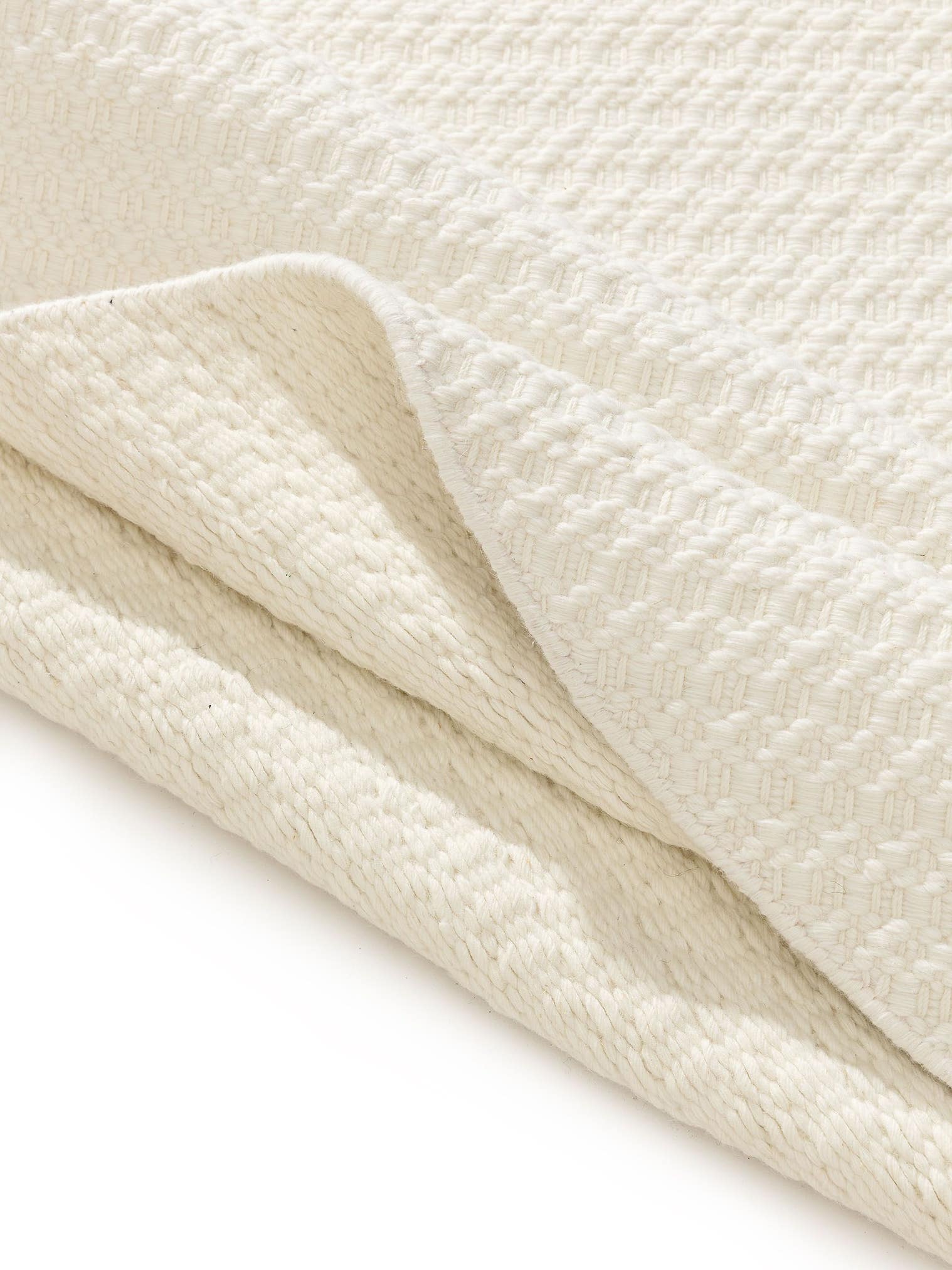 Matta av 100% Ull (från Nya Zeeland) i Beige med 21 - 30 mm hög lugg från benuta Finest
