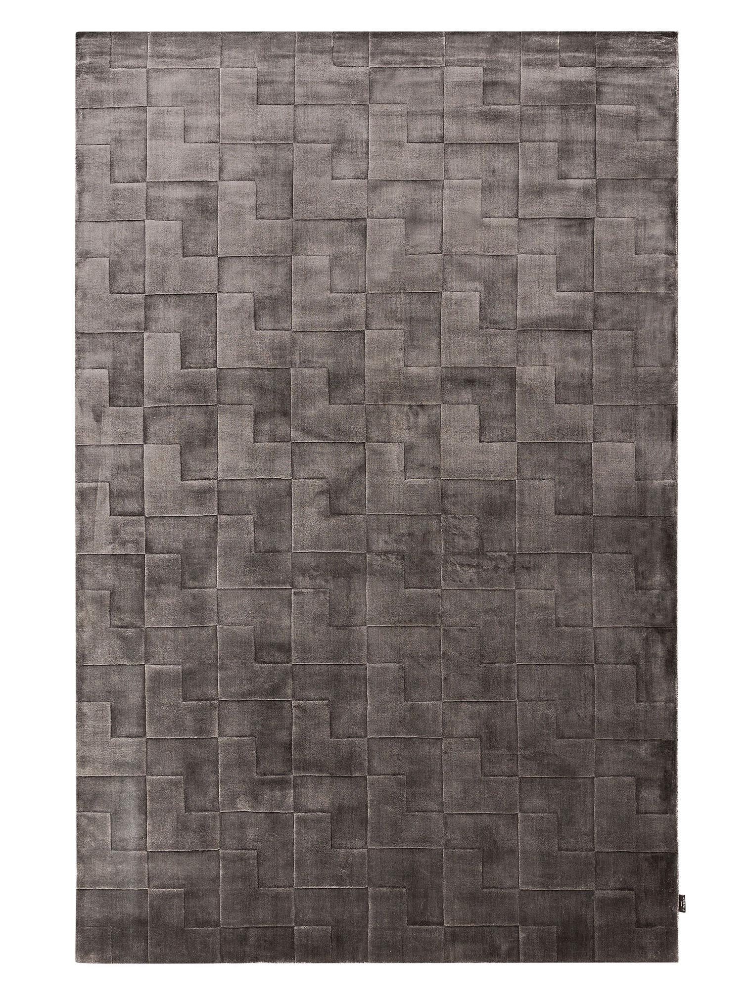 Rug made of 100% Lyocell (TENCEL™) in Grey with a 1- 5 mm high pile by benuta Finest