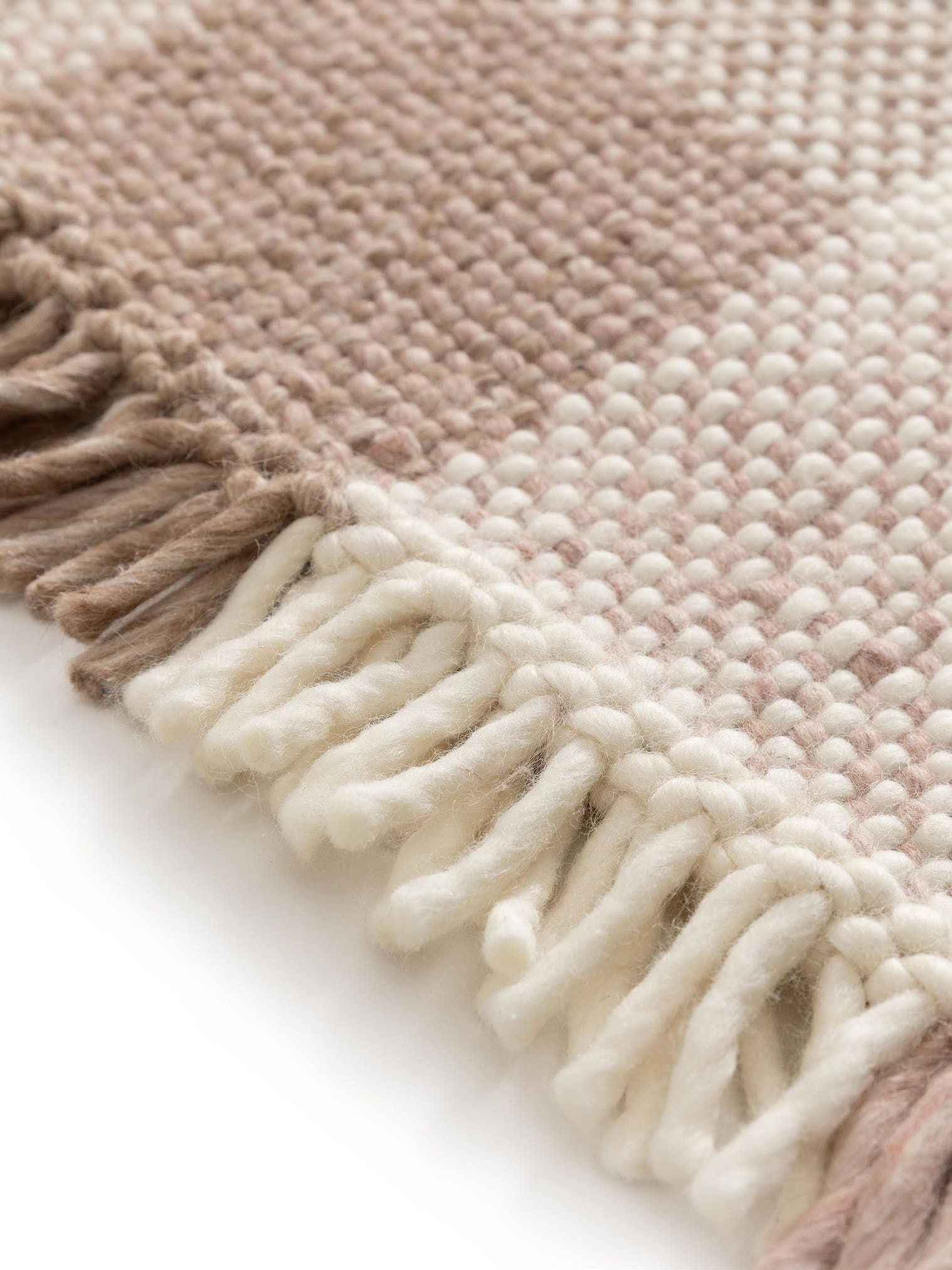Teppich aus 100% Wolle in Beige mit bis 5 mm hohem Flor von Lytte