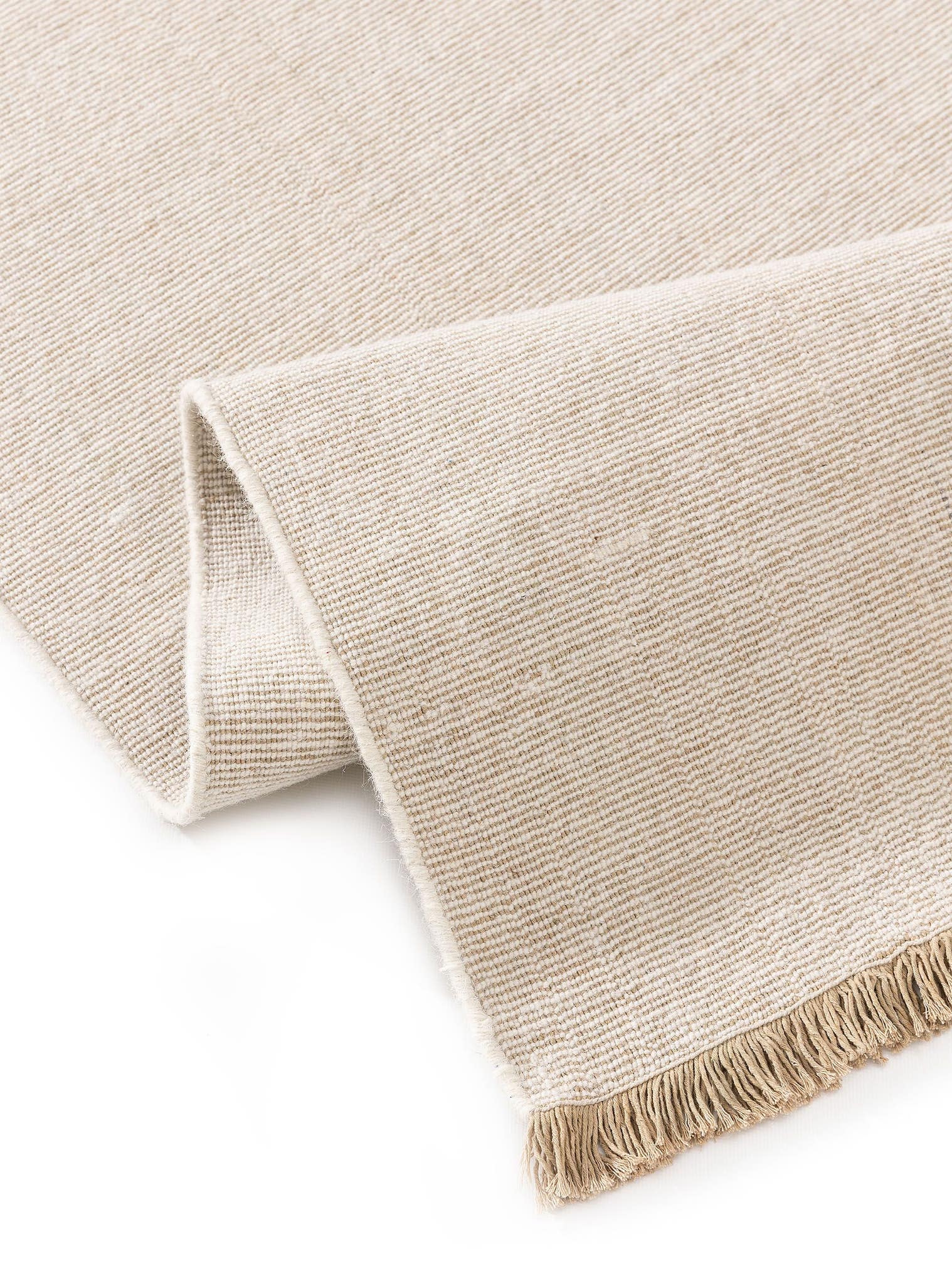 Rug made of 70% Wool, 30% Cotton in Beige with a 1- 5 mm high pile by benuta Nest