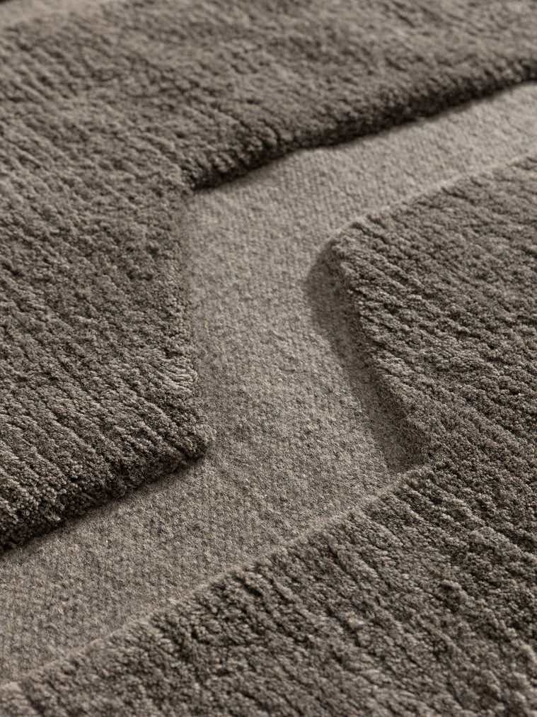 Rug made of 100% Wool from (New Zealand) in Grey with a 21 - 30 mm high pile by benuta Finest