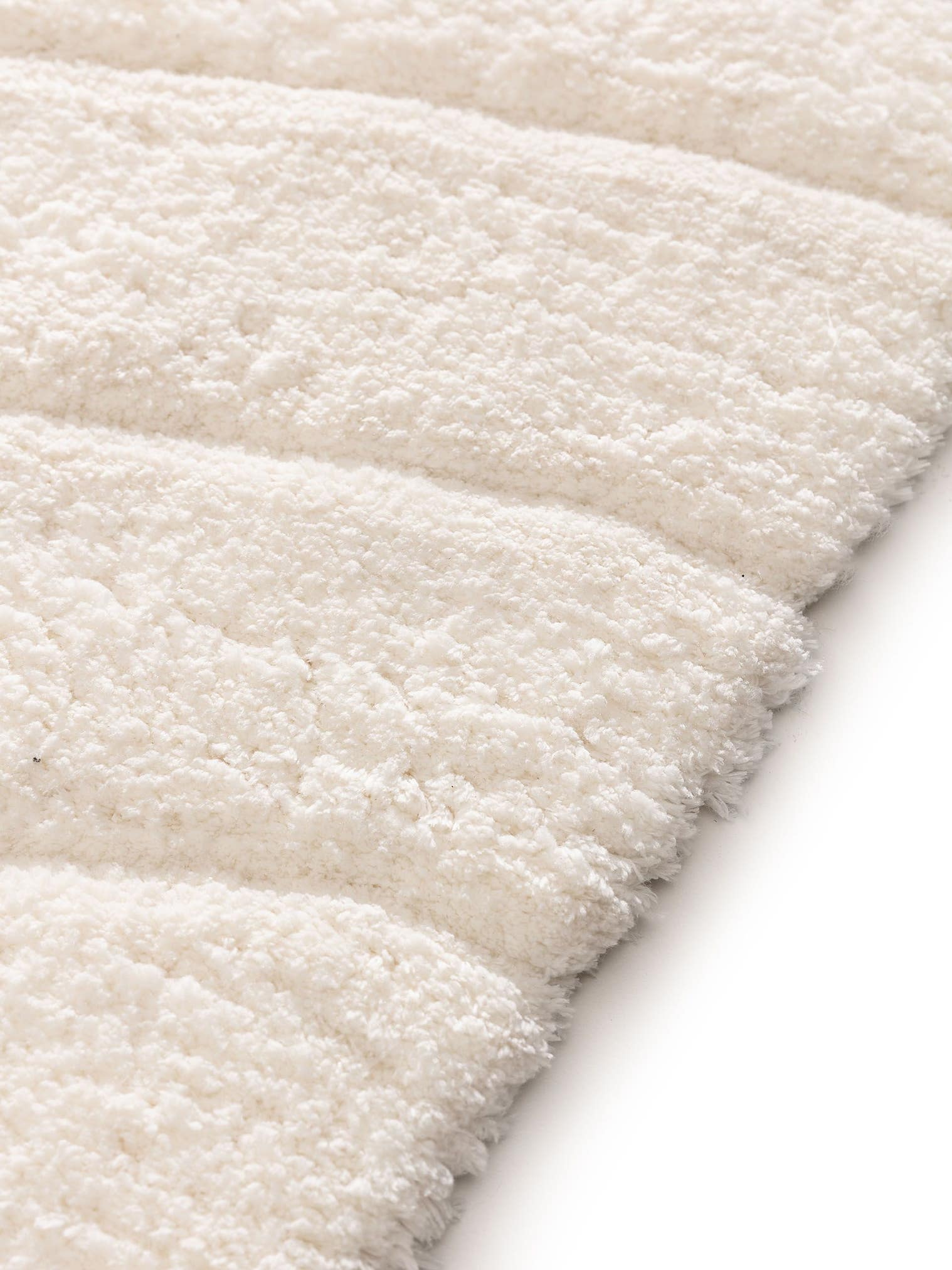 Rug made of 100% Polyester in Beige with a 21 - 30 mm high pile by benuta Nest