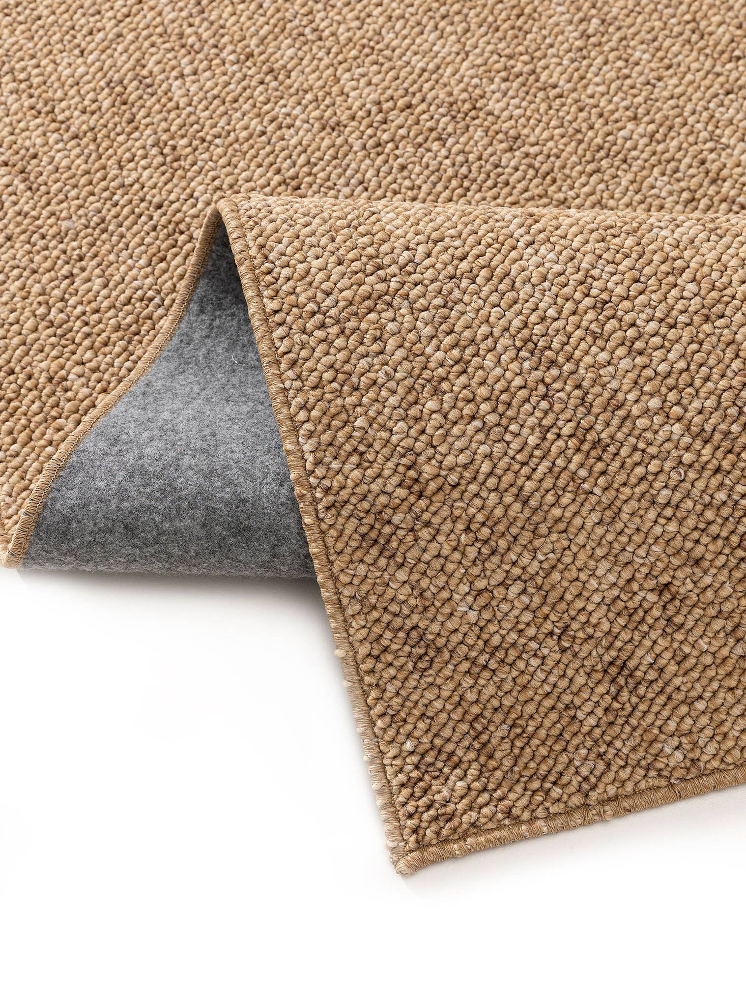 Teppich aus 100% Polypropylen in Braun mit 6 bis 10 mm hohem Flor von benuta Nest