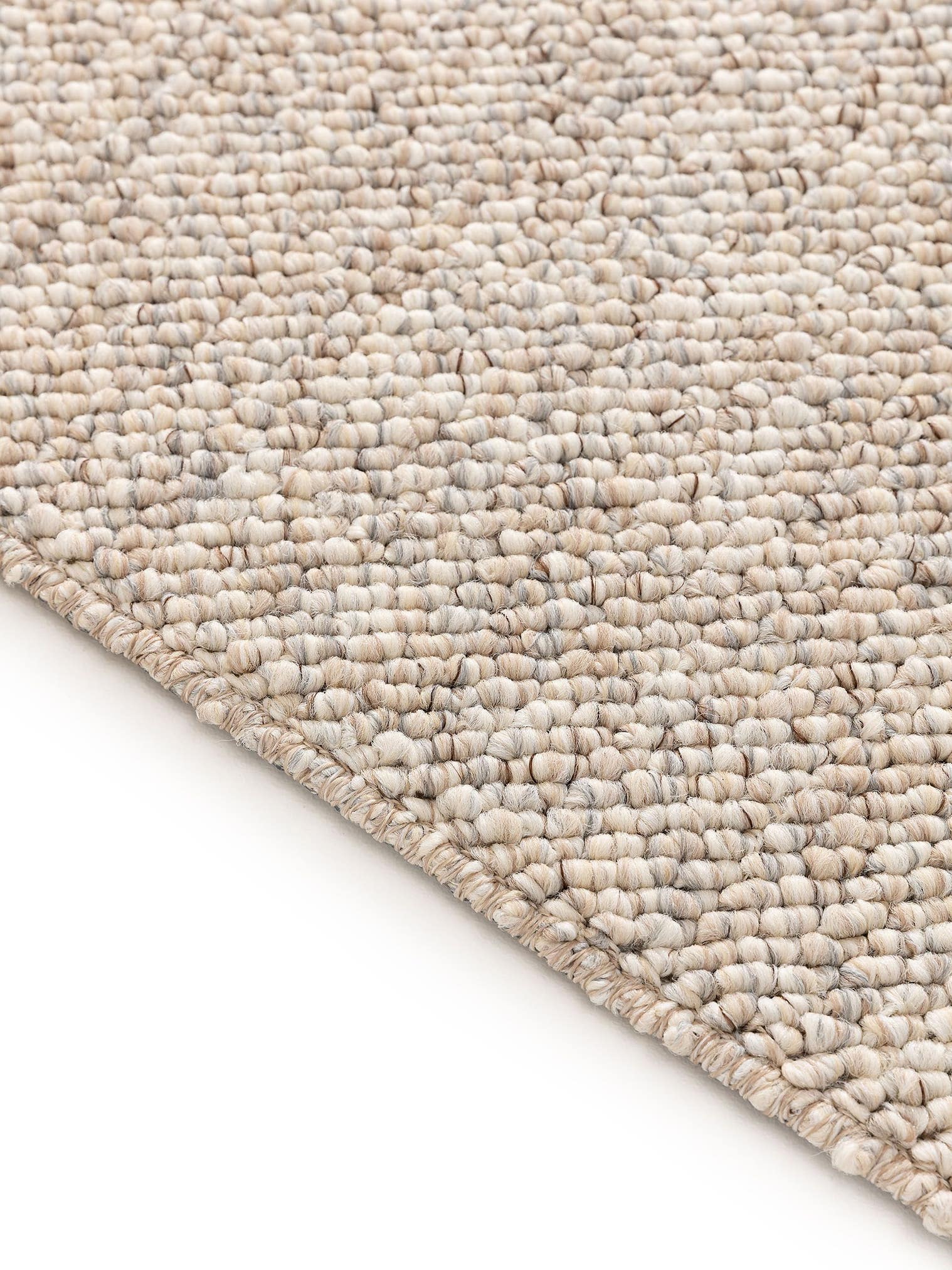 Teppich aus 100% Polypropylen in Beige mit 6 bis 10 mm hohem Flor von benuta Nest