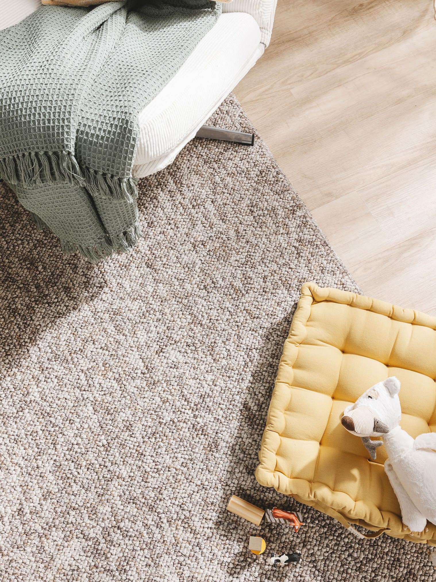 Tapis en 100% Polypropylène en Taupe avec une pile de 6 - 10 mm de hauteur de benuta Nest