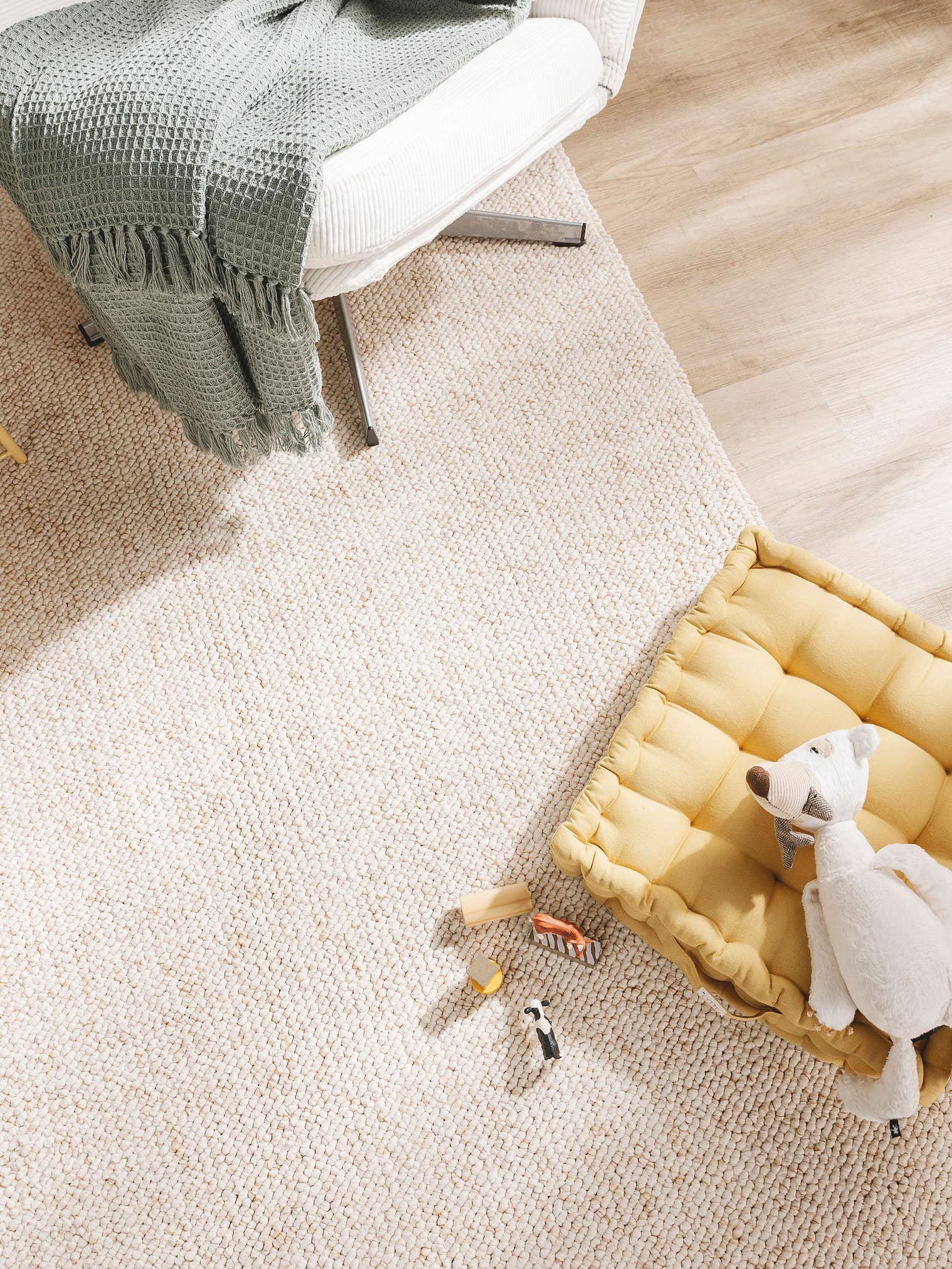 Teppich aus 100% Polypropylen in Beige mit 6 bis 10 mm hohem Flor von benuta Nest