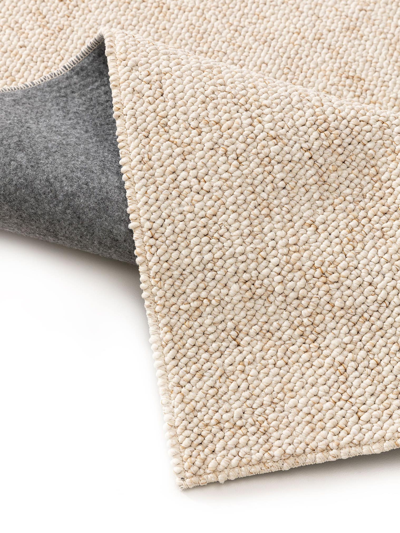 Teppich aus 100% Polypropylen in Beige mit 6 bis 10 mm hohem Flor von benuta Nest