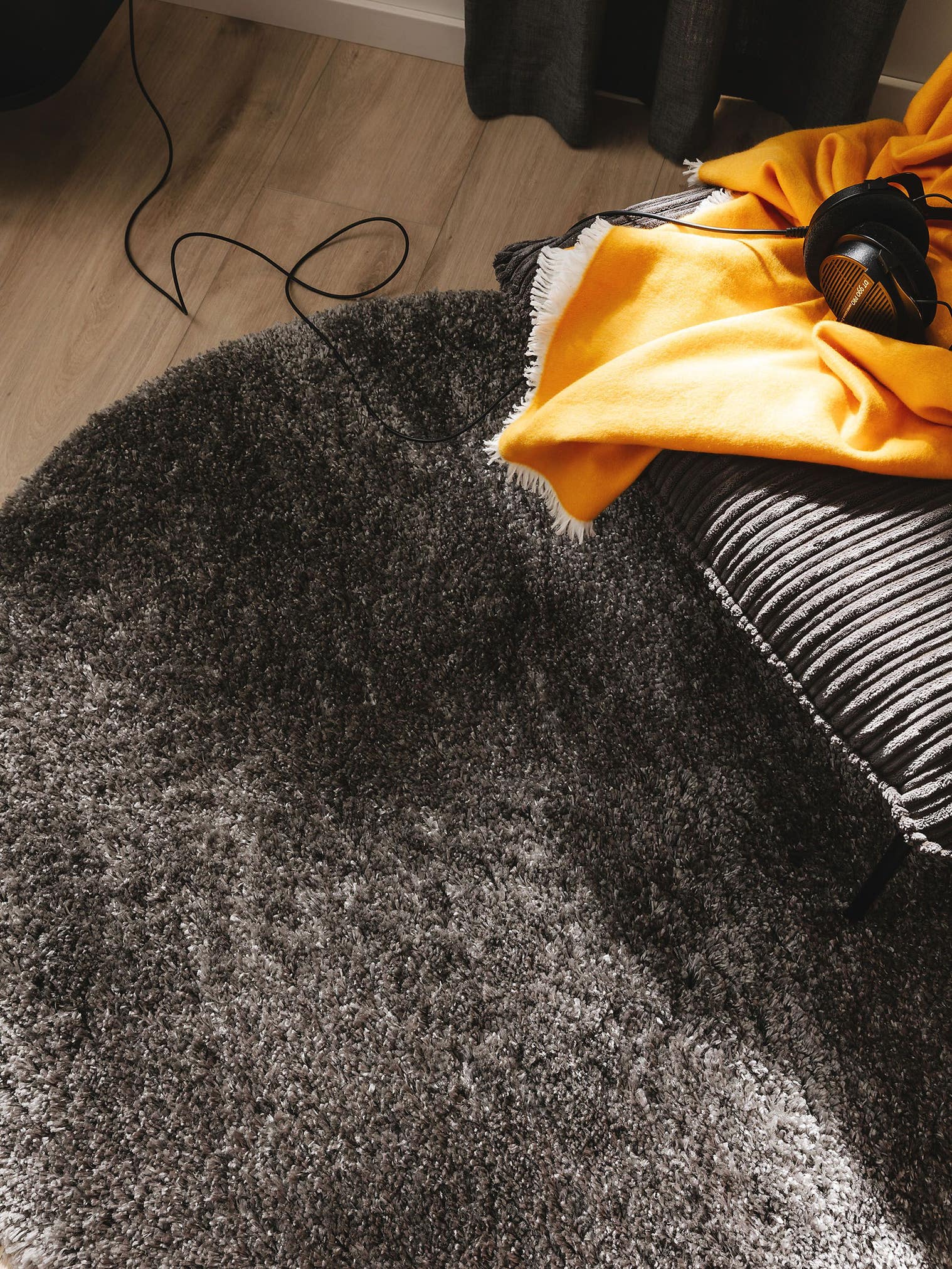 Teppich aus 100% Polypropylen in Grau mit 41 bis 50 mm hohem Flor von benuta Pop