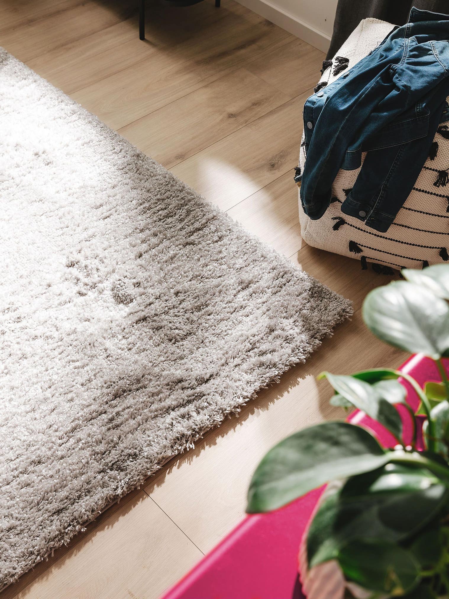 Teppich aus 100% Polypropylen in Grau mit 41 bis 50 mm hohem Flor von benuta Pop