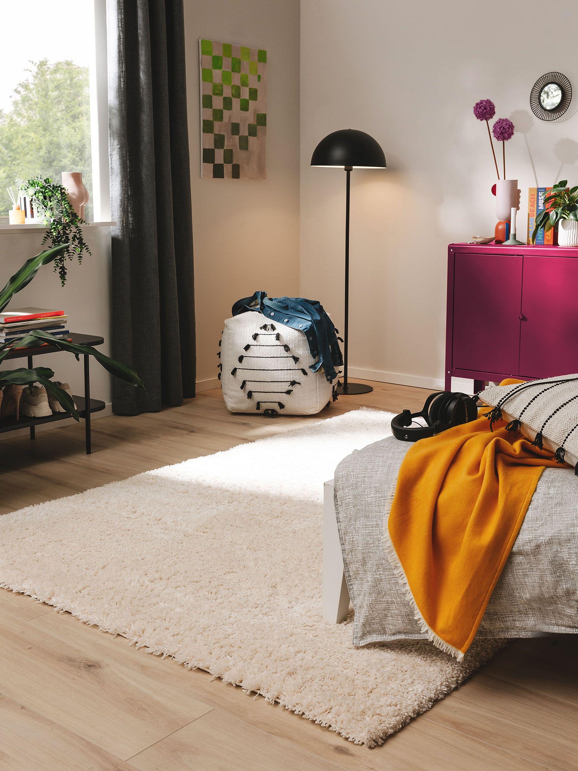 Rug made of 100% Polypropylene in Beige with a 41 - 50 mm high pile by benuta Pop
