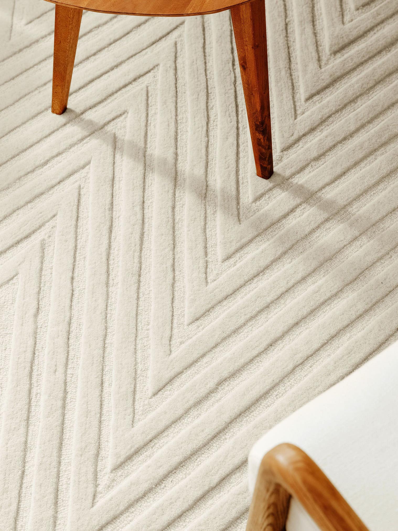 Teppich aus 100% Wolle in Weiß mit 11 bis 20 mm hohem Flor von benuta Pure
