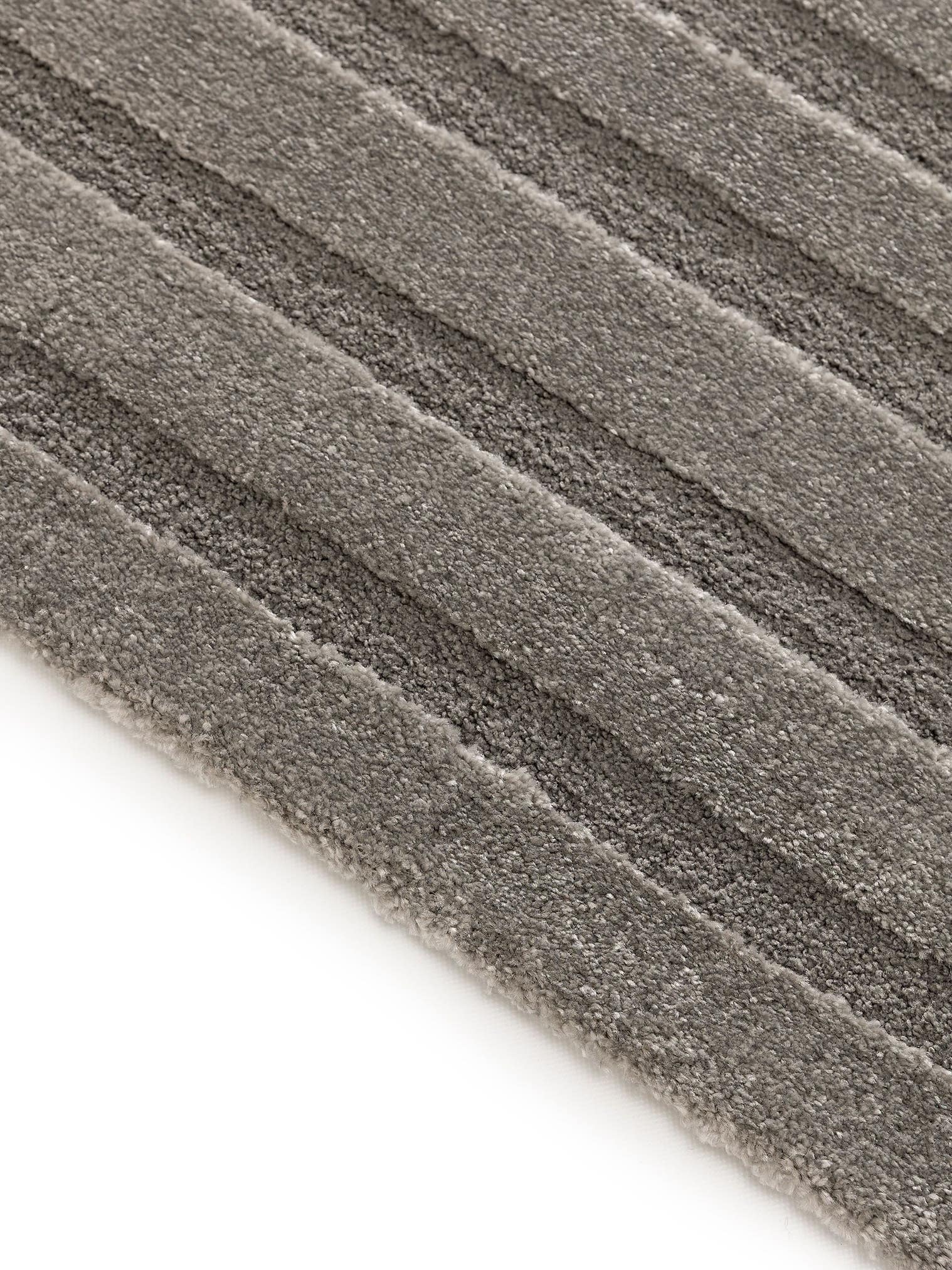Tapijt van 60% Polypropyleen, 40% Polyester in Grijs met een 11 - 20 mm hoge pool van benuta Nest