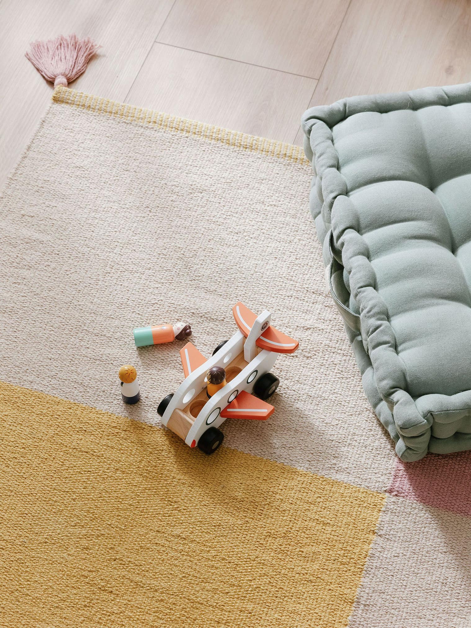Rug made of 100% Cotton in Multicoloured with a 1- 5 mm high pile by Lytte