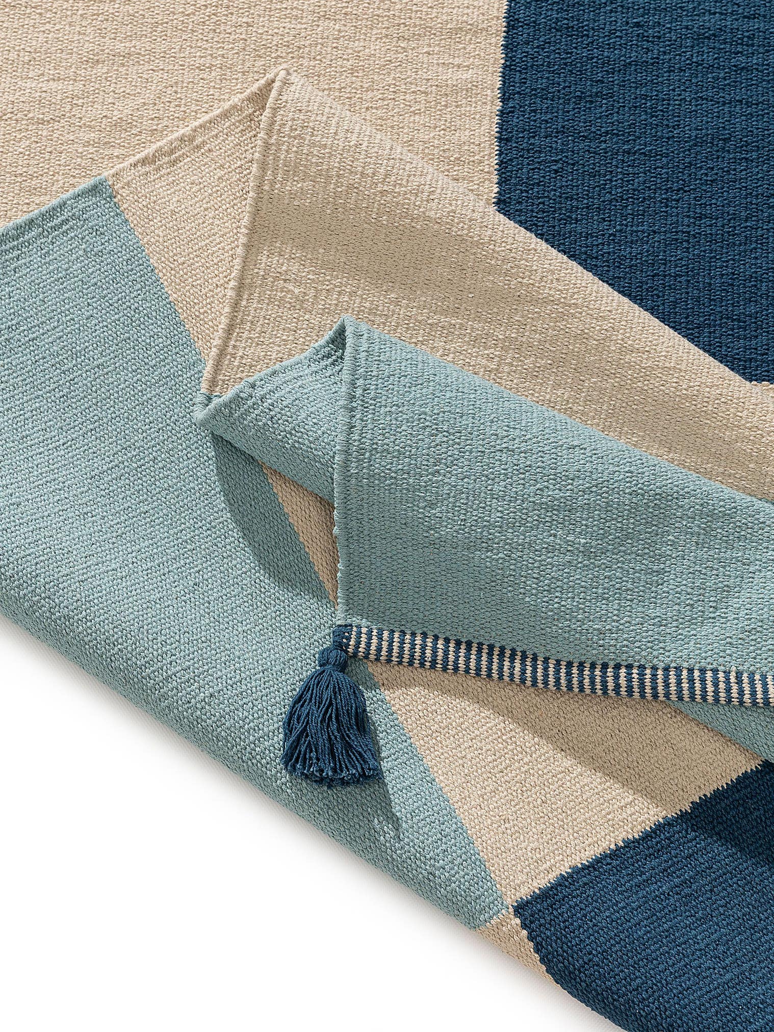 Teppich aus 100% Baumwolle in Blau mit bis 5 mm hohem Flor von Lytte