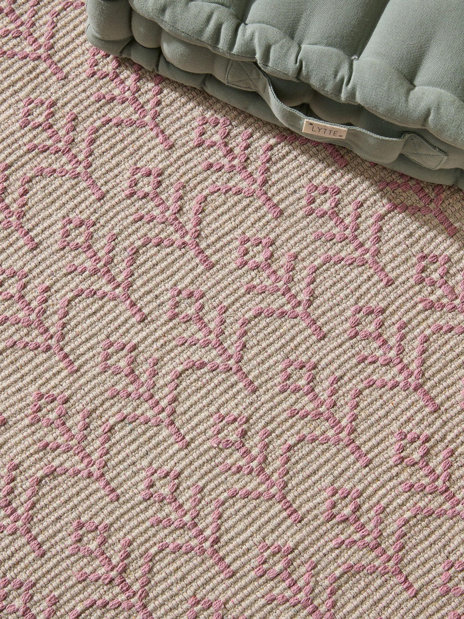 Tappeto di 60% Cotone (recycled), 40% Poliestere in Rosa con pelo alto 6 - 10 mm da Lytte