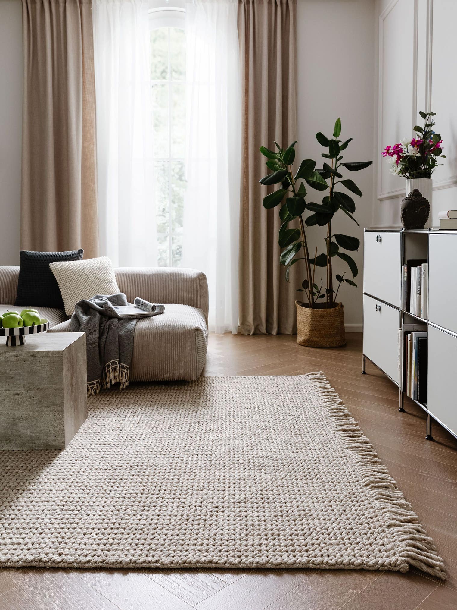 Teppich aus 60% Wolle, 40% Polyester in Beige mit 11 bis 20 mm hohem Flor von benuta Pure