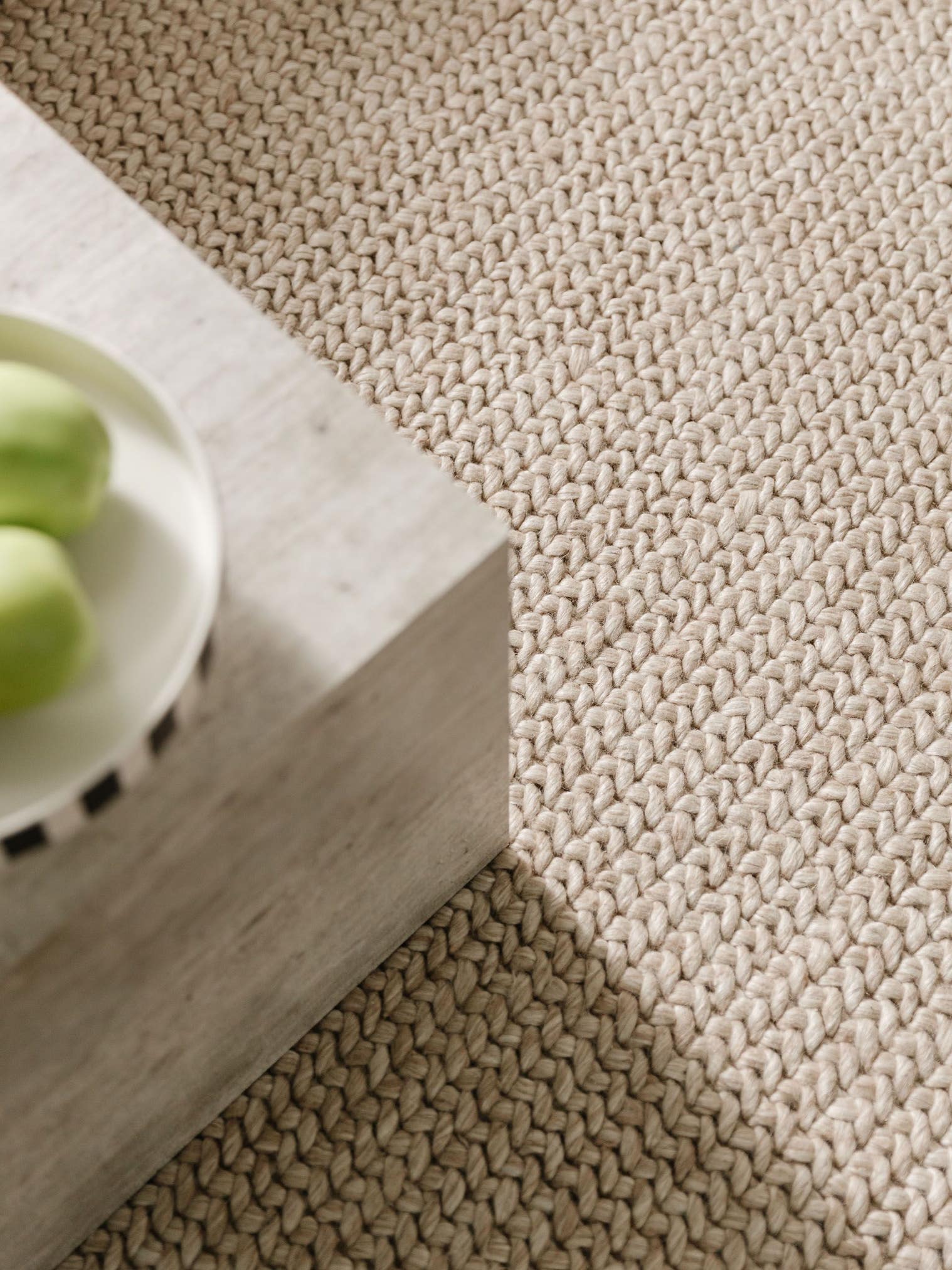 Teppich aus 60% Wolle, 40% Polyester in Beige mit 11 bis 20 mm hohem Flor von benuta Pure