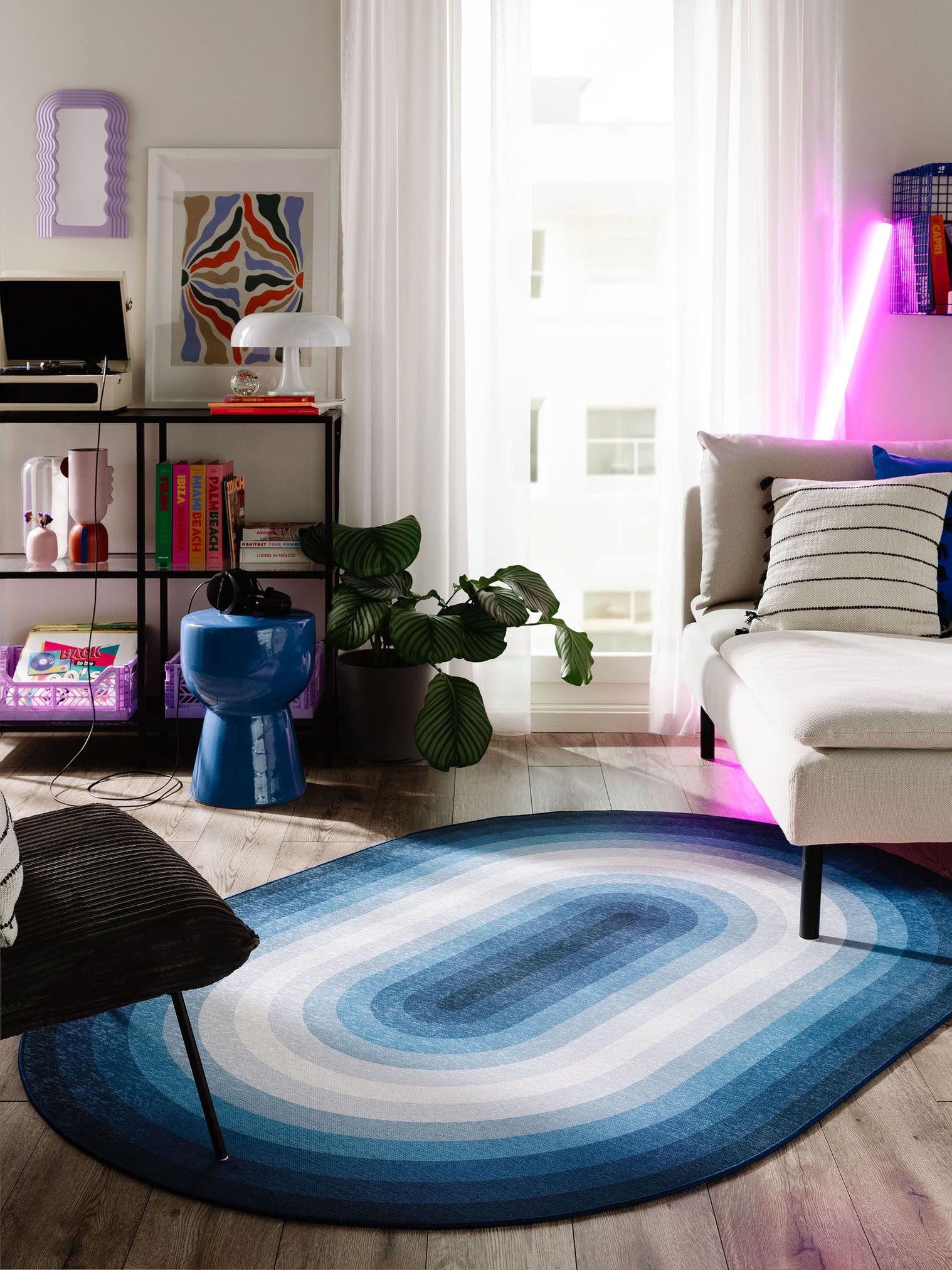 Tapis en 100% Polyester en Bleu avec une pile de 1- 5 mm de hauteur de benuta Pop
