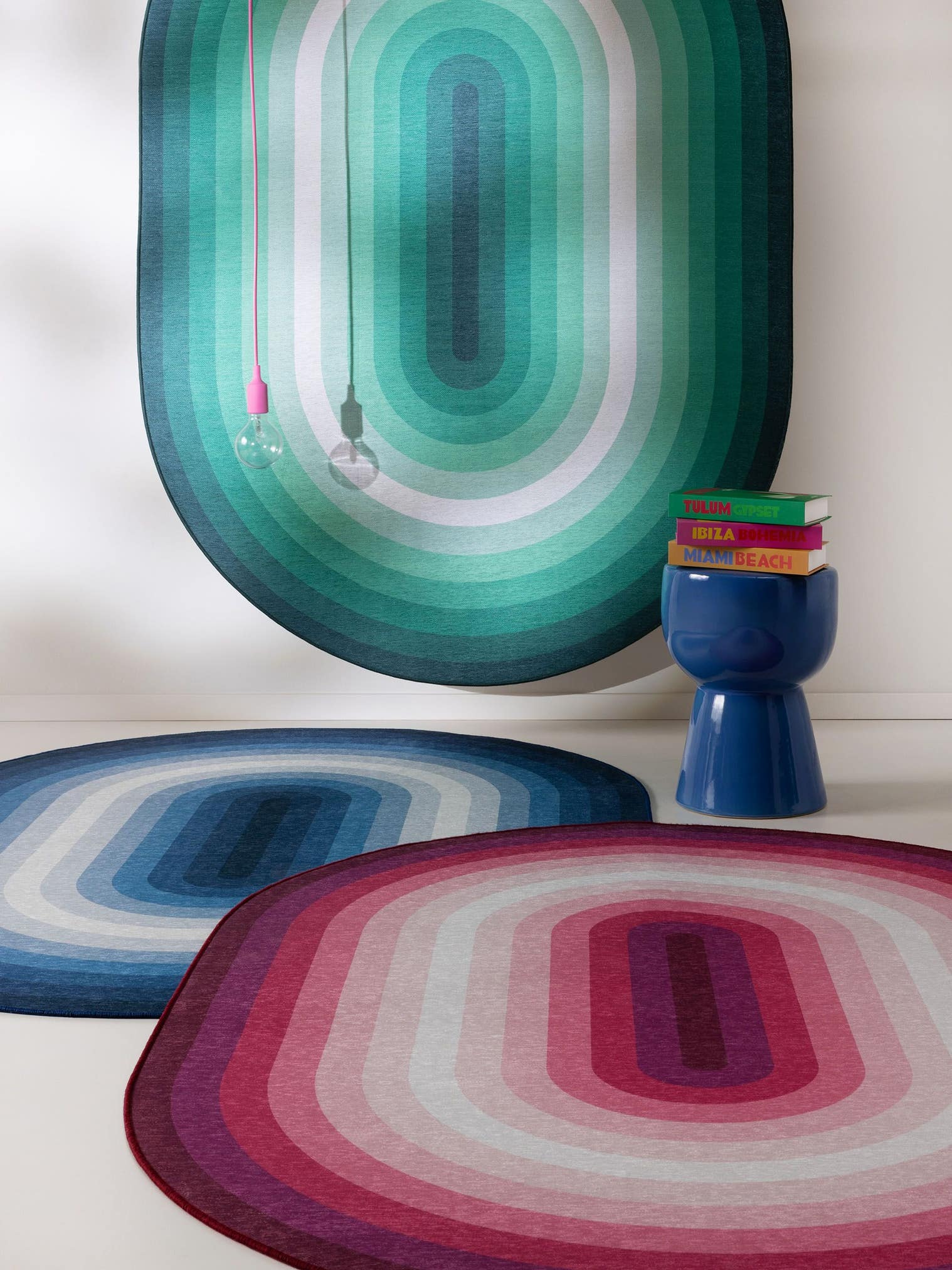 Tapis en 100% Polyester en Bleu avec une pile de 1- 5 mm de hauteur de benuta Pop