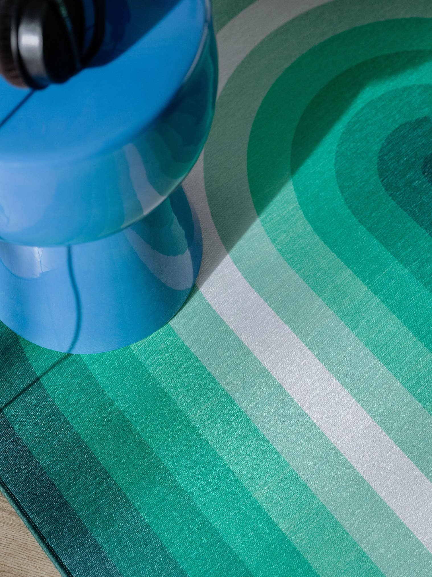 Tapis en 100% Polyester en Vert avec une pile de 1- 5 mm de hauteur de benuta Pop
