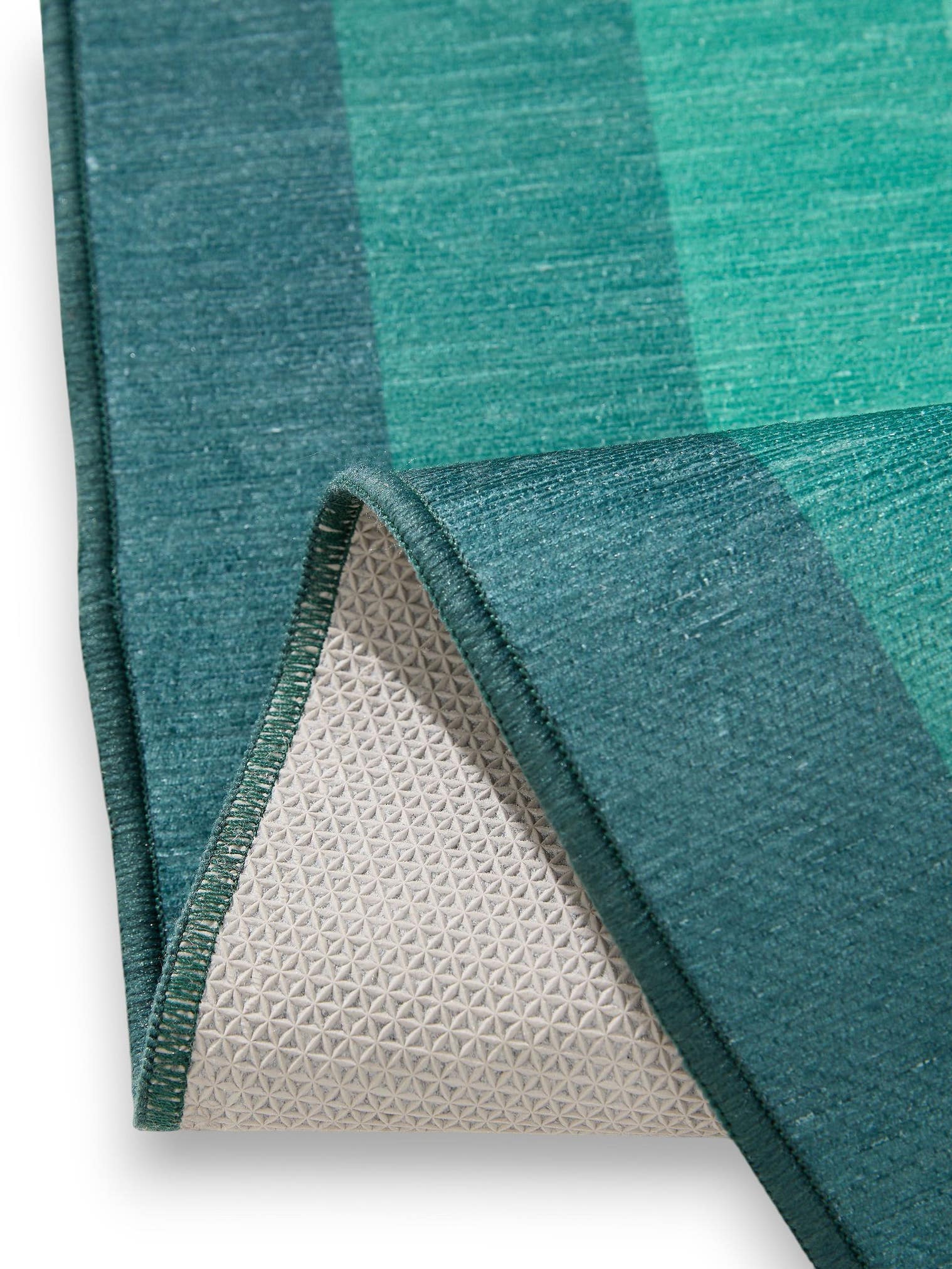 Tapis en 100% Polyester en Vert avec une pile de 1- 5 mm de hauteur de benuta Pop