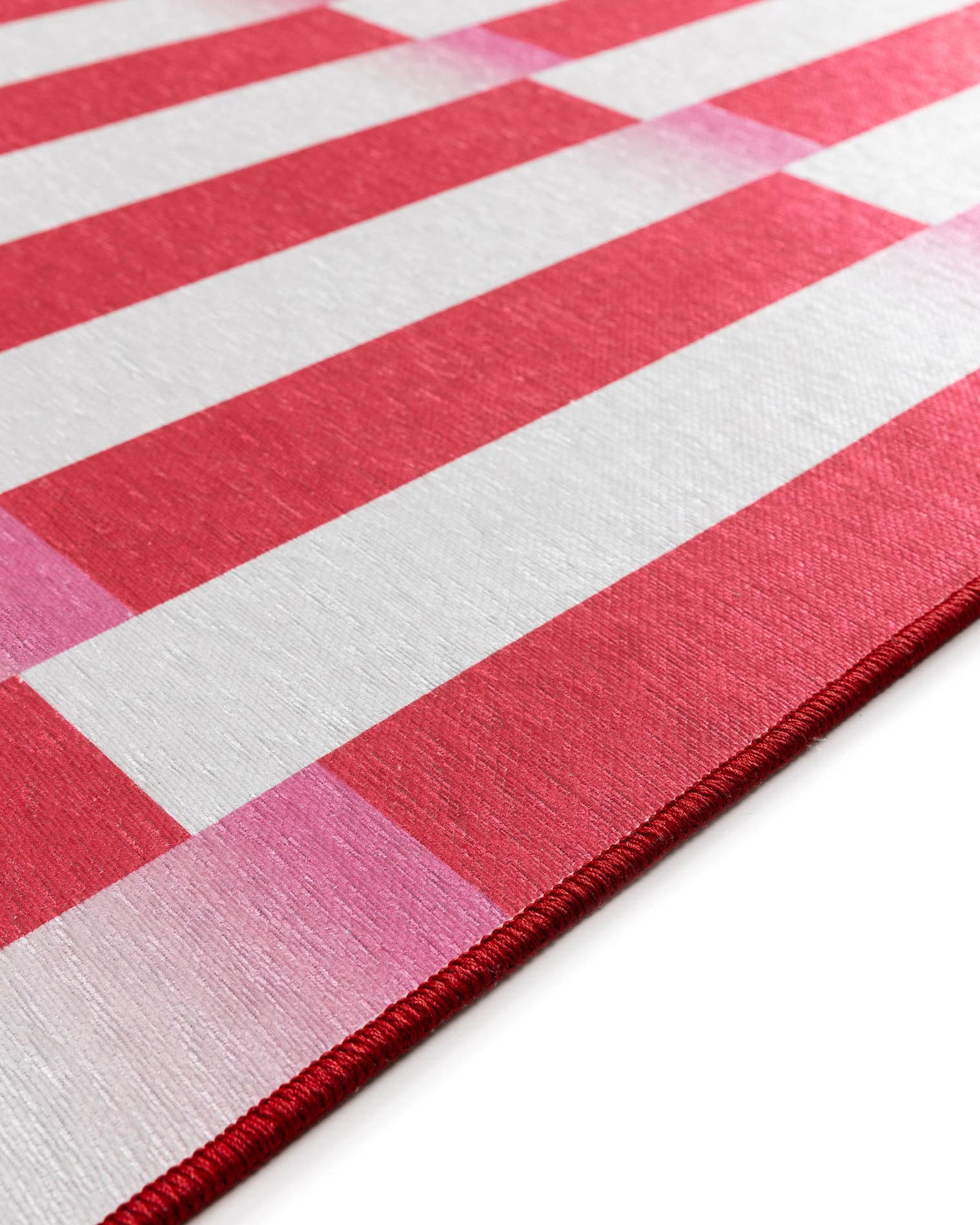 Alfombra de 100% Poliéster en Rojo con un pelo de {{Placeholder_Pile Height}} de altura de benuta Pop