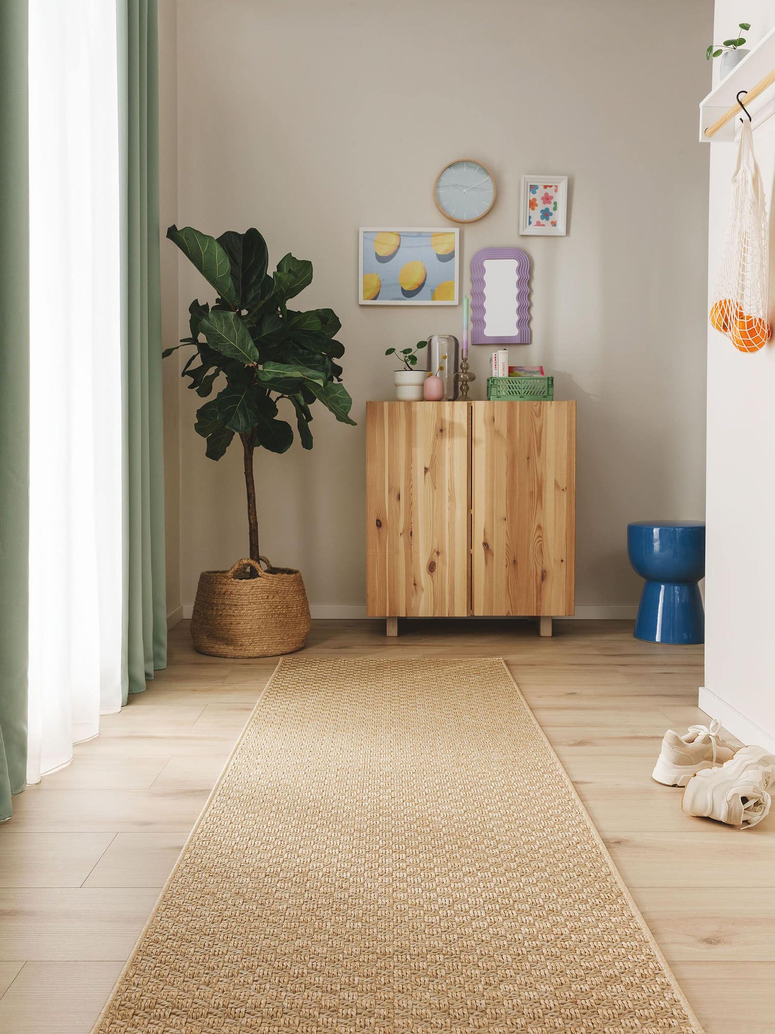 Rug made of 100% Polypropylene in Beige with a 1- 5 mm high pile by benuta Pop