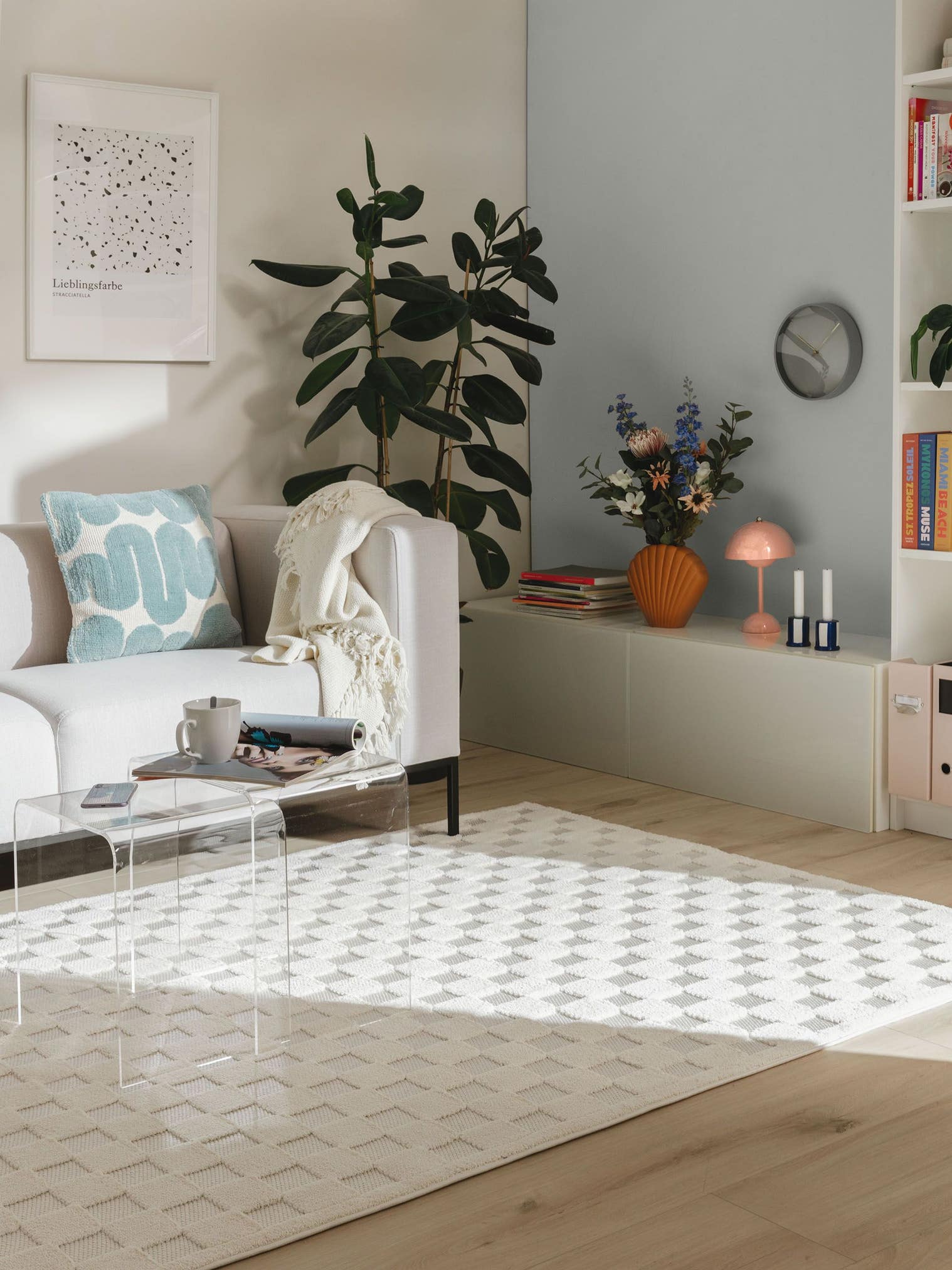 Rug made of 100% Polyester (Microfiber) in White with a 11 - 20 mm high pile by benuta Pop