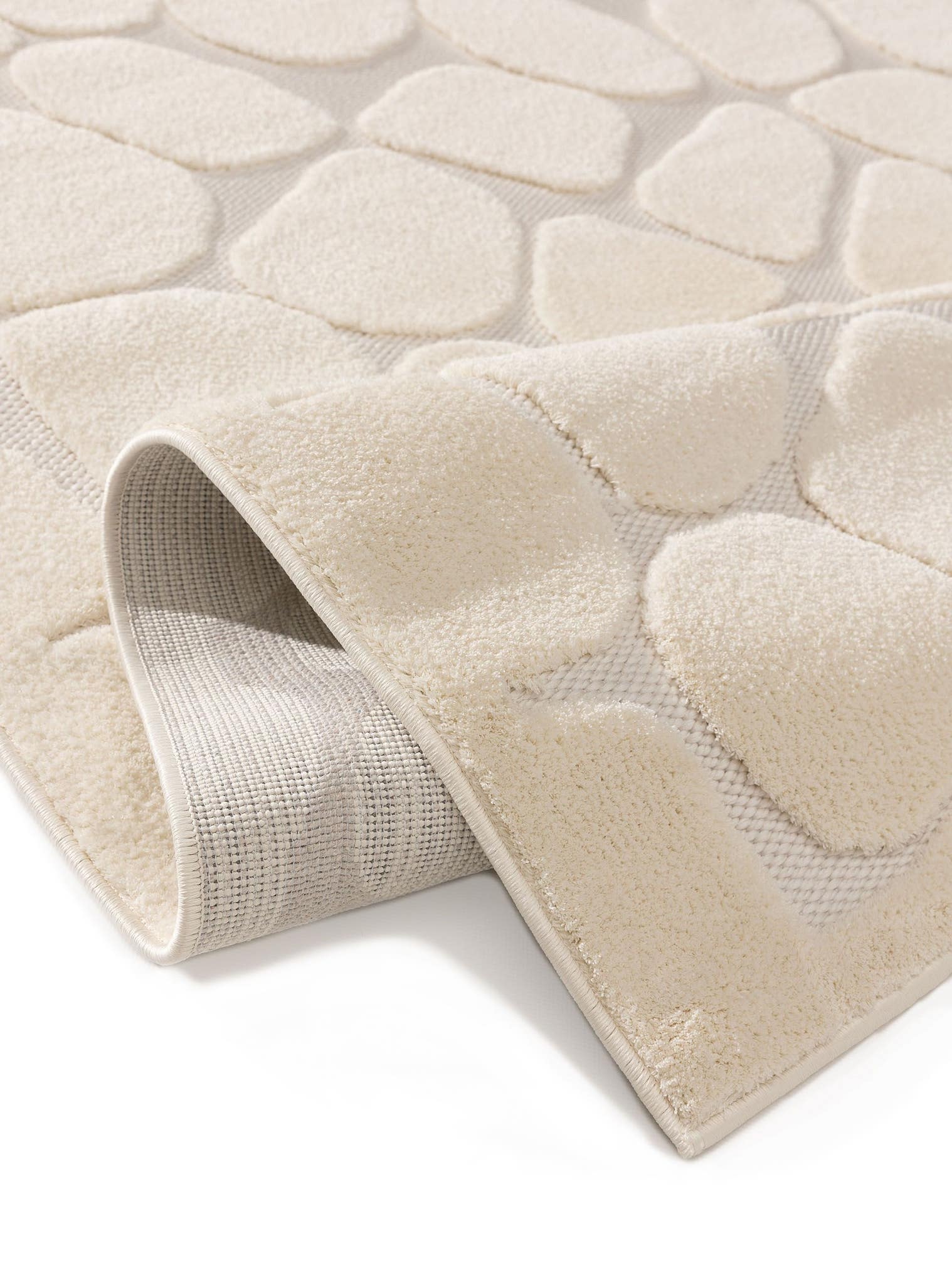 Rug made of 100% Polyester (Microfiber) in White with a 11 - 20 mm high pile by benuta Pop