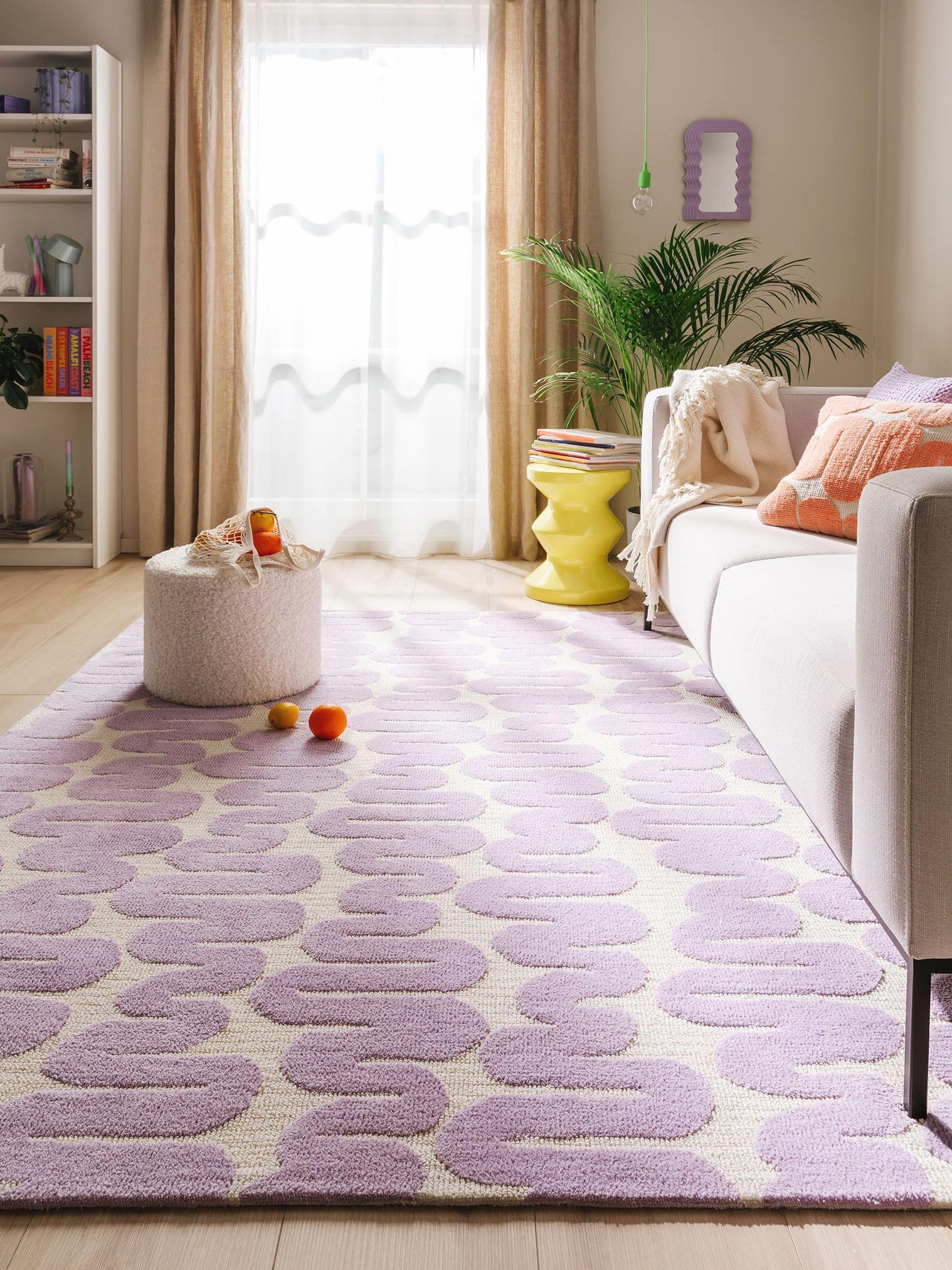 Matta av 100% Polyester (microfiber) i Lila med 6 - 10 mm hög lugg från benuta Pop
