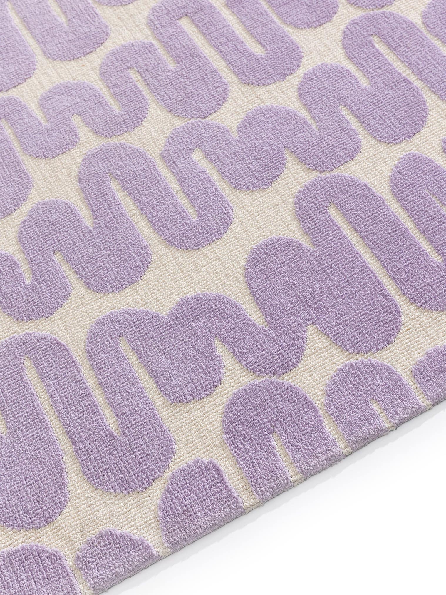 Matta av 100% Polyester (microfiber) i Lila med 6 - 10 mm hög lugg från benuta Pop