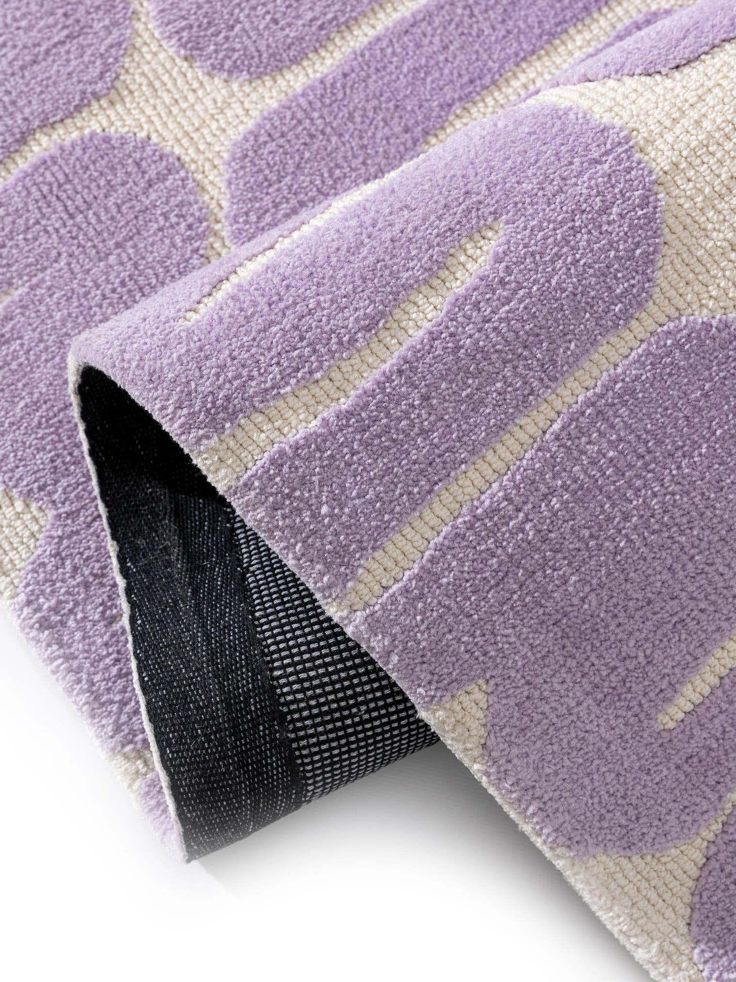 Matta av 100% Polyester (microfiber) i Lila med 6 - 10 mm hög lugg från benuta Pop