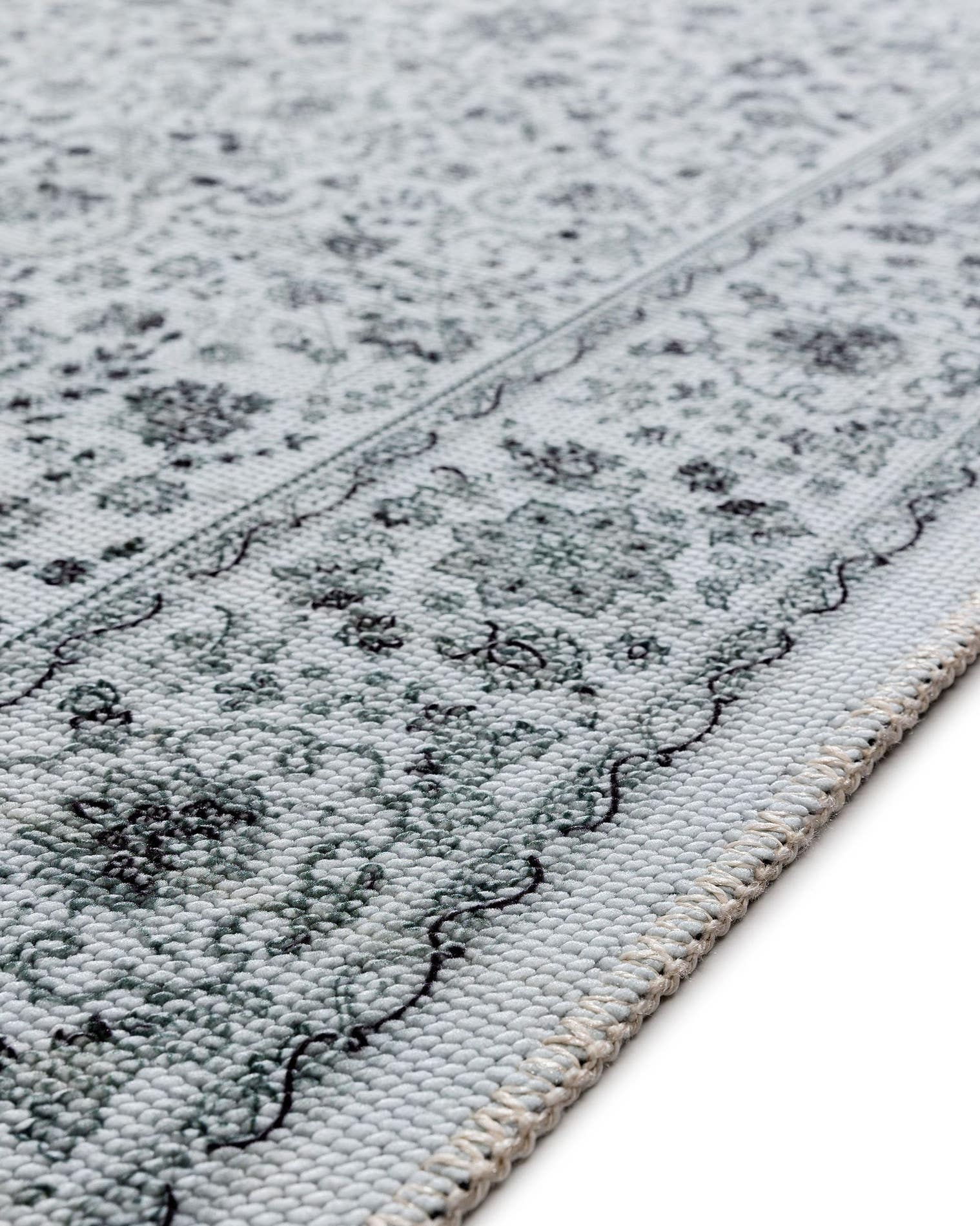 Tappeto di 70% Poliestere, 30% Cotone in Verde con pelo alto 1- 5 mm da benuta Pop