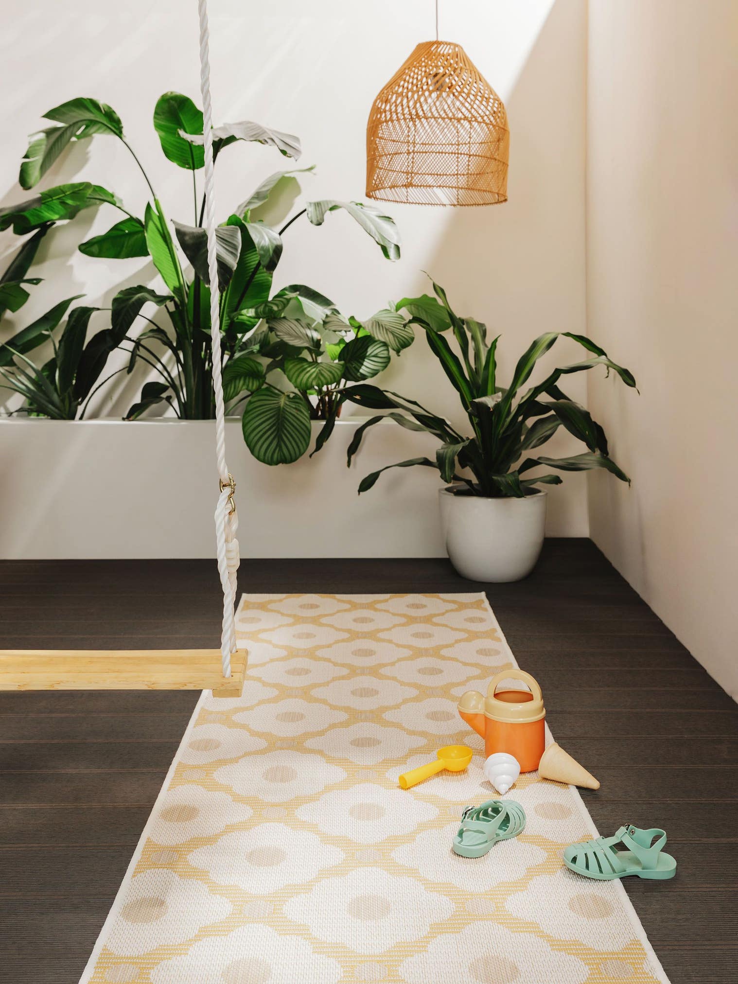 Teppich aus 100% Polyester (recyceltes PET) in Gelb mit bis 5 mm hohem Flor von benuta Nest