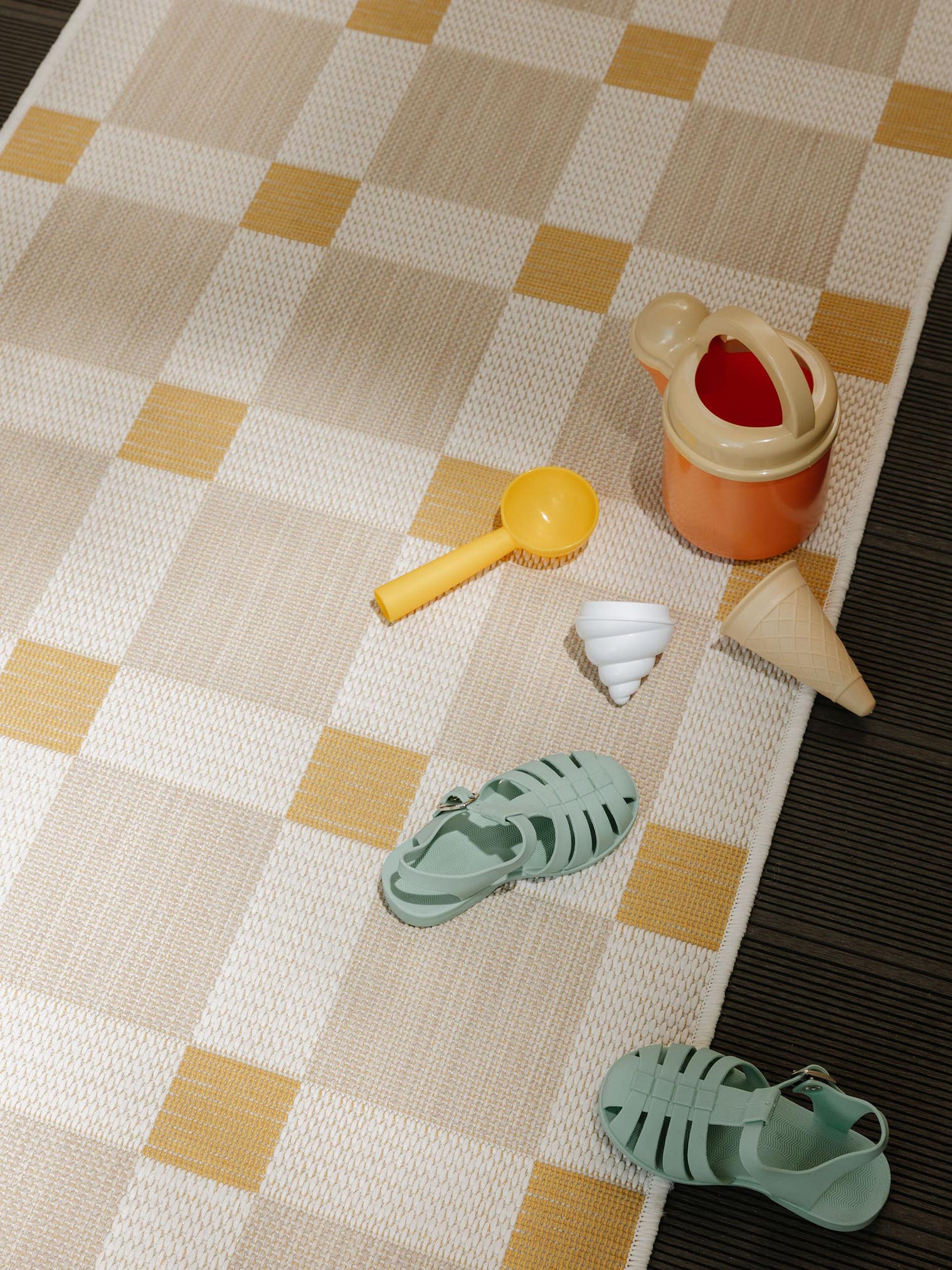 Alfombra de 100% Polyester (PET reciclado) en Beige con un pelo de {{Placeholder_Pile Height}} de altura de benuta Nest