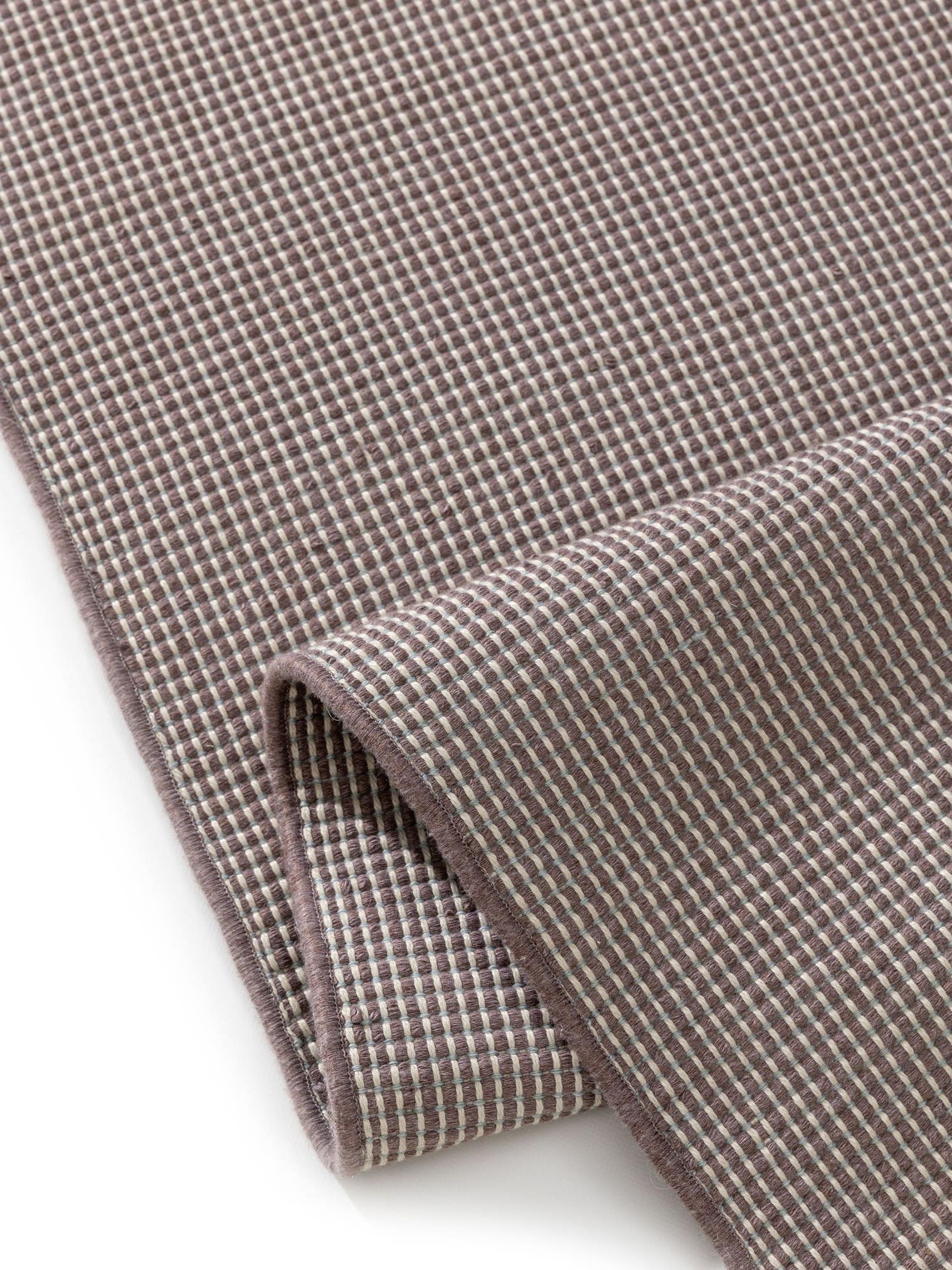 Teppich aus 100% Polyester (recyceltes PET) in Beige mit bis 5 mm hohem Flor von benuta Pure