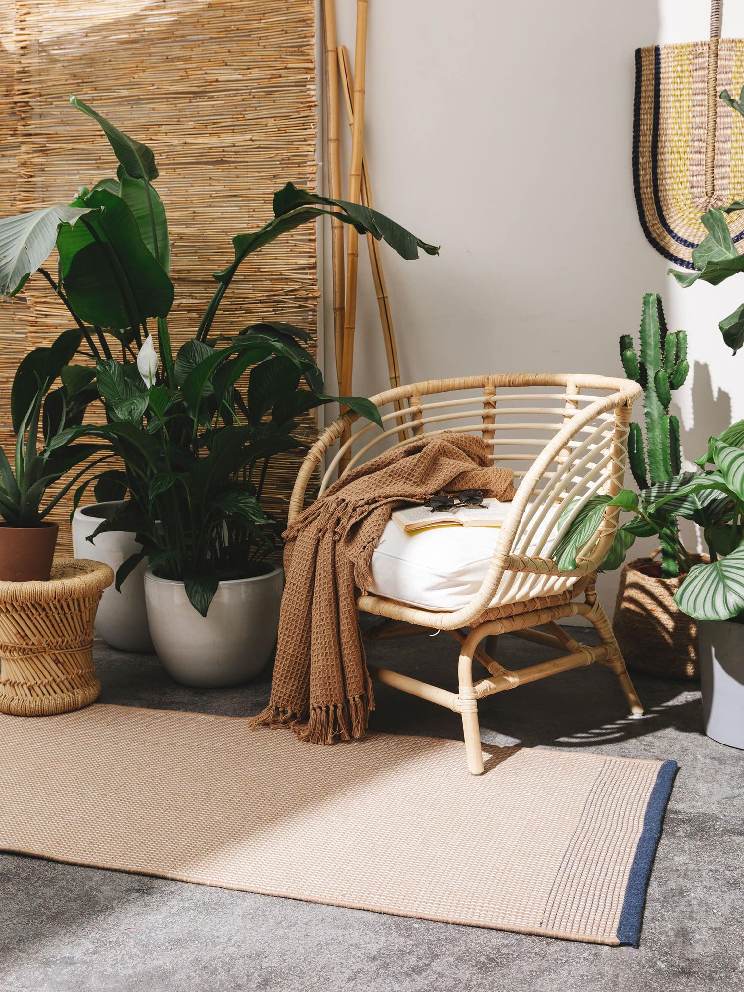 Teppich aus 100% Polyester (recyceltes PET) in Beige mit bis 5 mm hohem Flor von benuta Pure