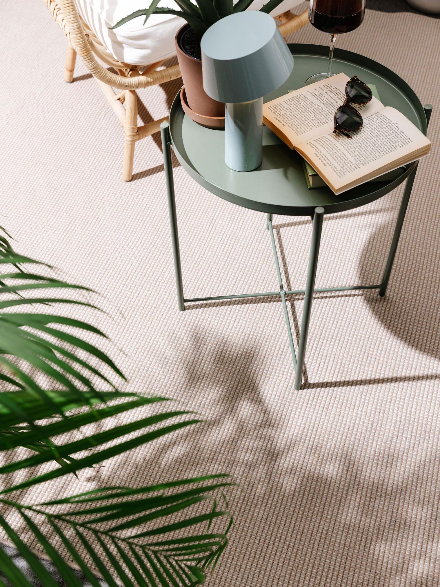 Teppich aus 100% Polyester (recyceltes PET) in Beige mit bis 5 mm hohem Flor von benuta Pure