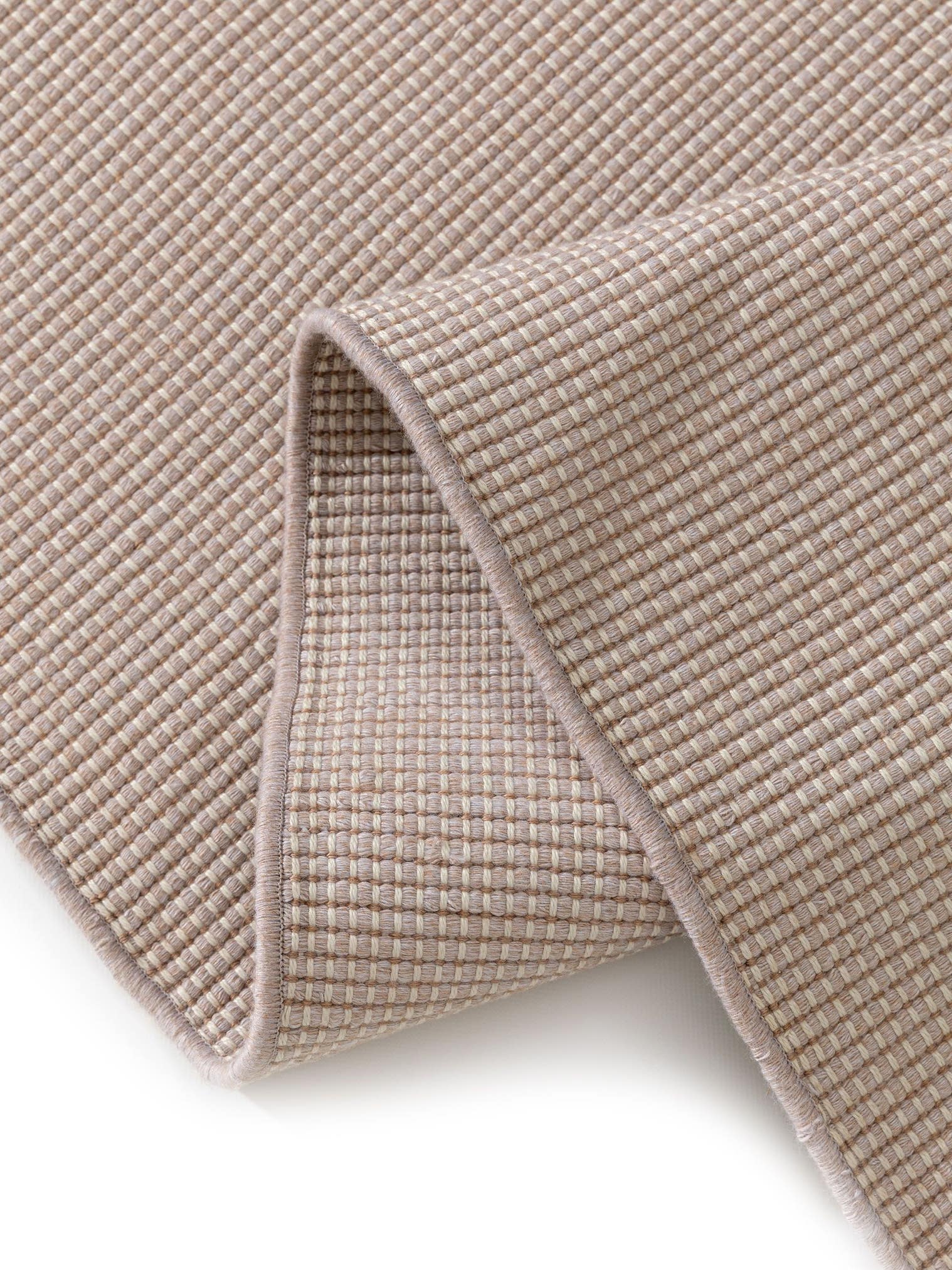 Teppich aus 100% Polyester (recyceltes PET) in Beige mit bis 5 mm hohem Flor von benuta Pure